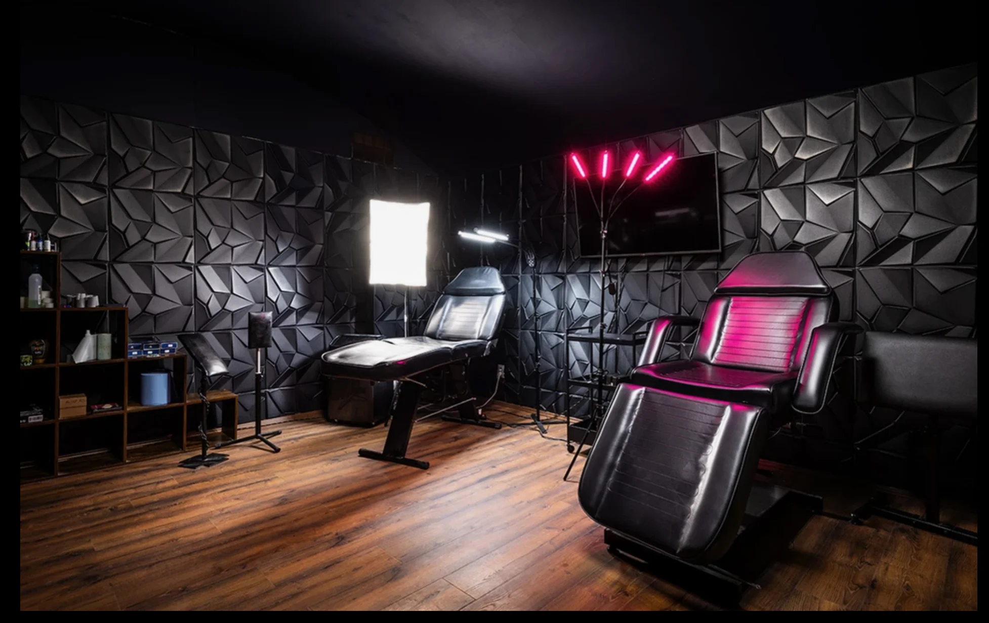 Permanentní make-up obočí metodou stínování pro přirozený efekt