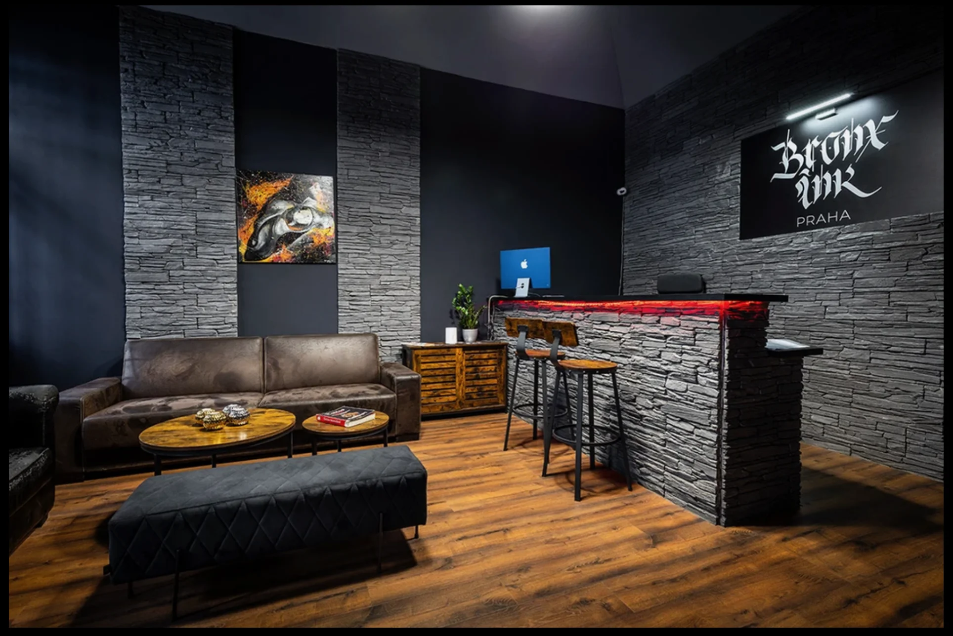 Permanentní make-up obočí metodou stínování pro přirozený efekt