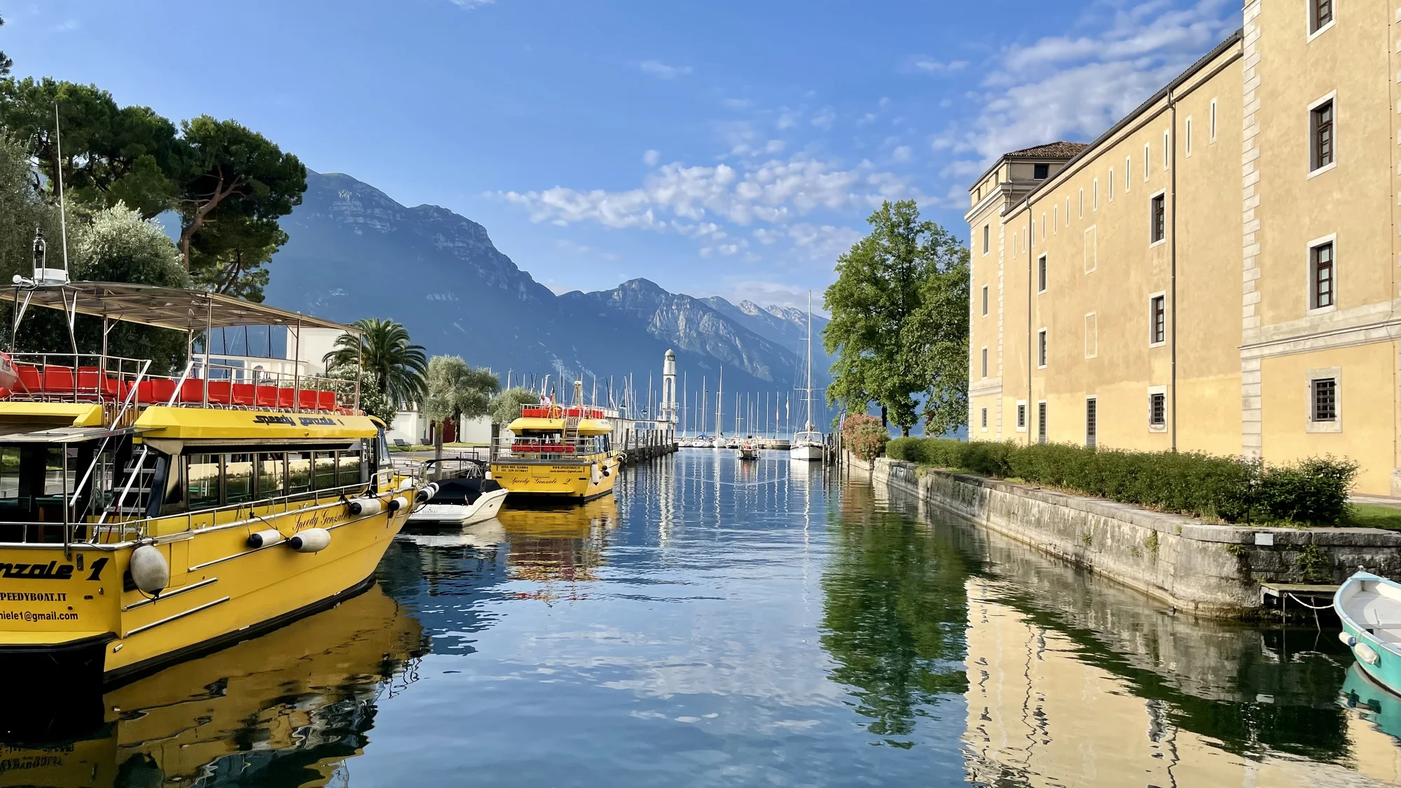 Třídenní výlet autobusem k italskému jezeru Lago di Garda vč. koupání a prohlídky památek