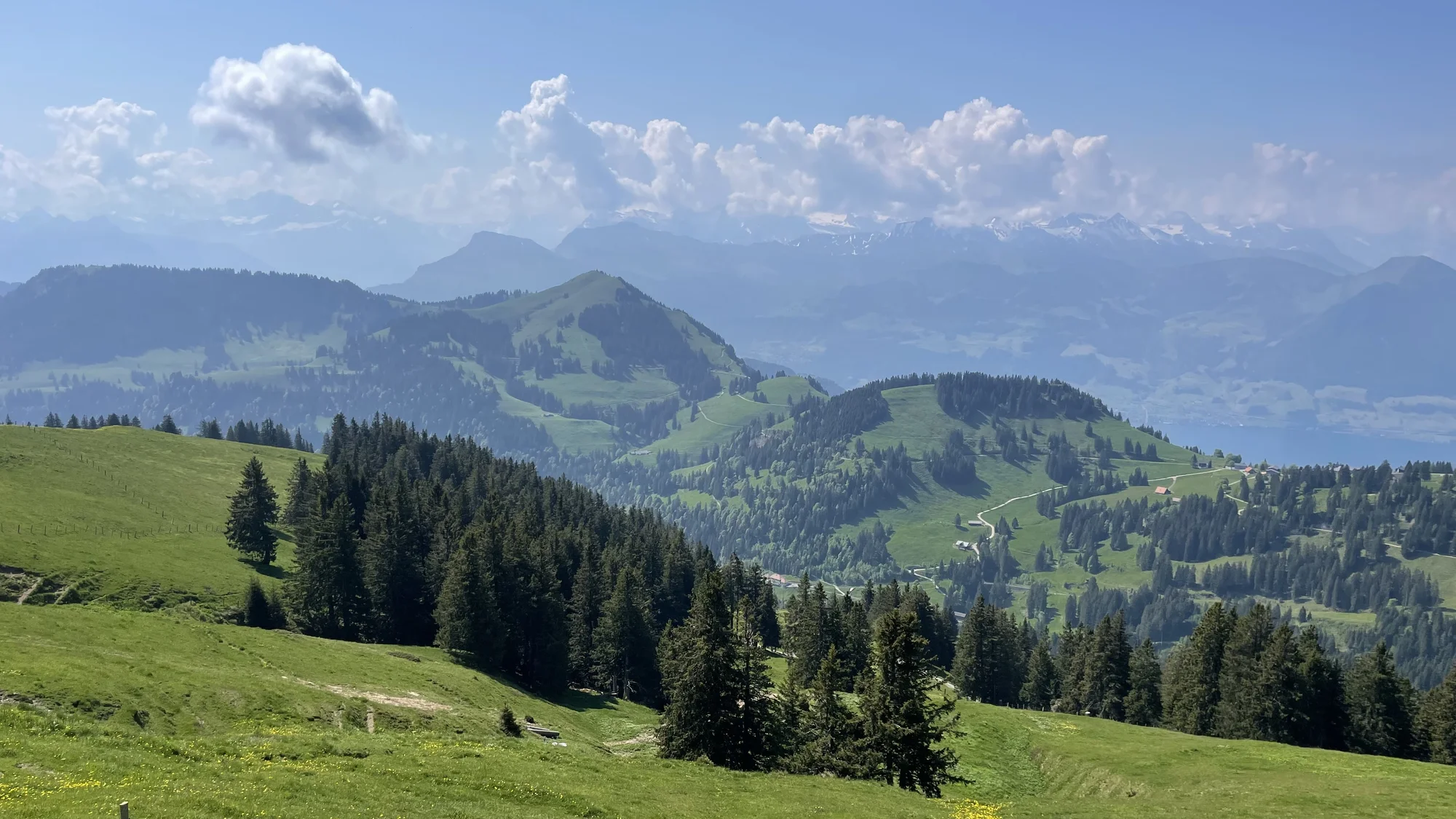 Výlet do Švýcarska: zubačkou na horu Rigi a lodí do Luzernu, vč. dopravy autobusem
