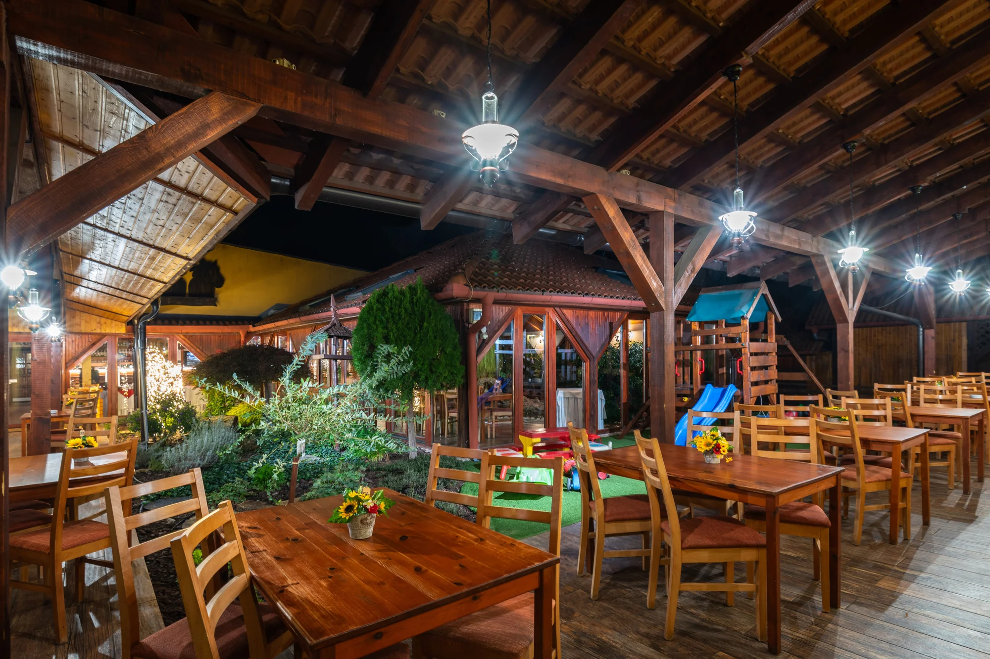 Dovolená na ranči v Novém Tekově: Koně, polopenze, bowling i wellness