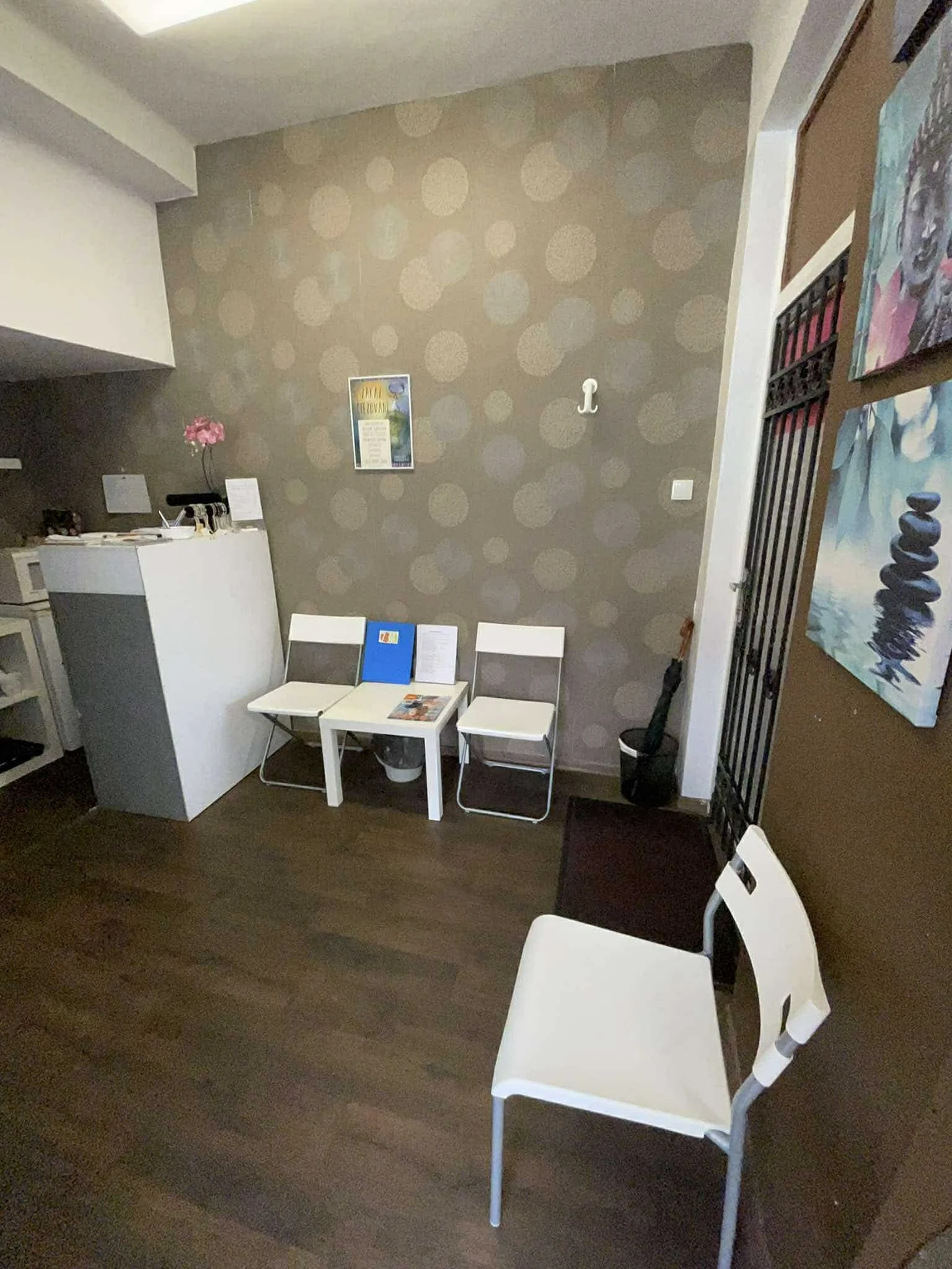 Nožky jako v bavlnce: lázeňská pedikúra s masáží nebo lávové kameny