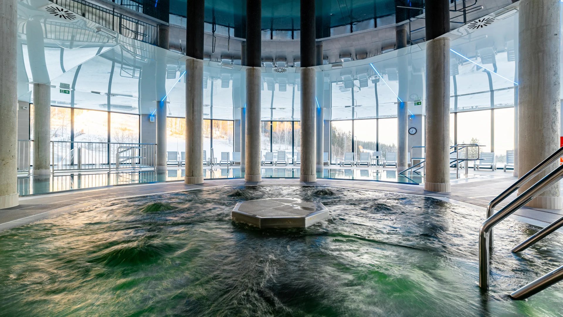 Pobyt v Kladské kotlině: snídaně či polopenze i vířivka, sauna a bazén