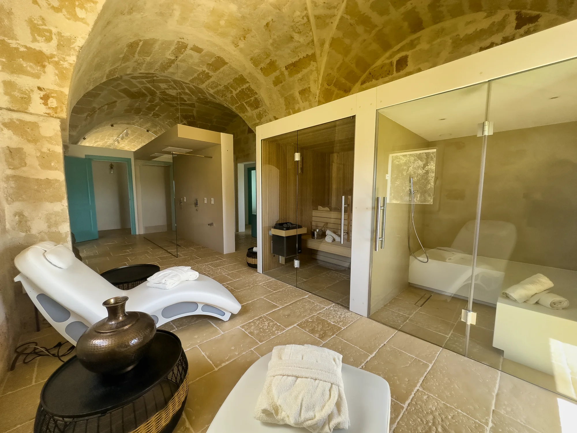 Kouzlo jižní Itálie: 5* rezidence uprostřed vinice, snídaně a možnost wellness