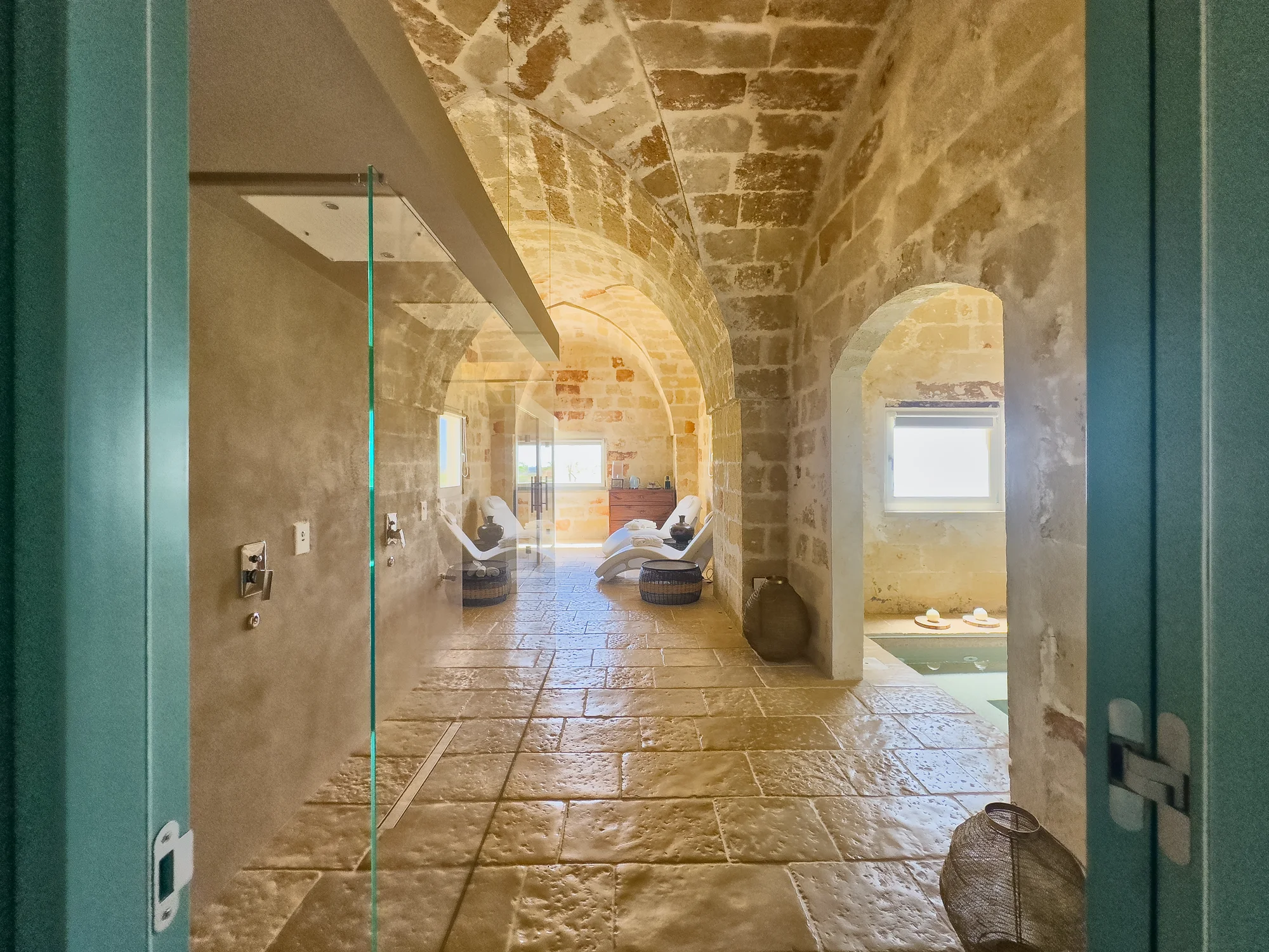Kouzlo jižní Itálie: 5* rezidence uprostřed vinice, snídaně a možnost wellness