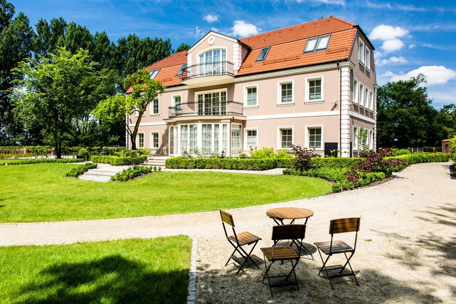 Zámecká romantika u Vratislavi: snídaně či polopenze, neomezený wellness a krásné okolí