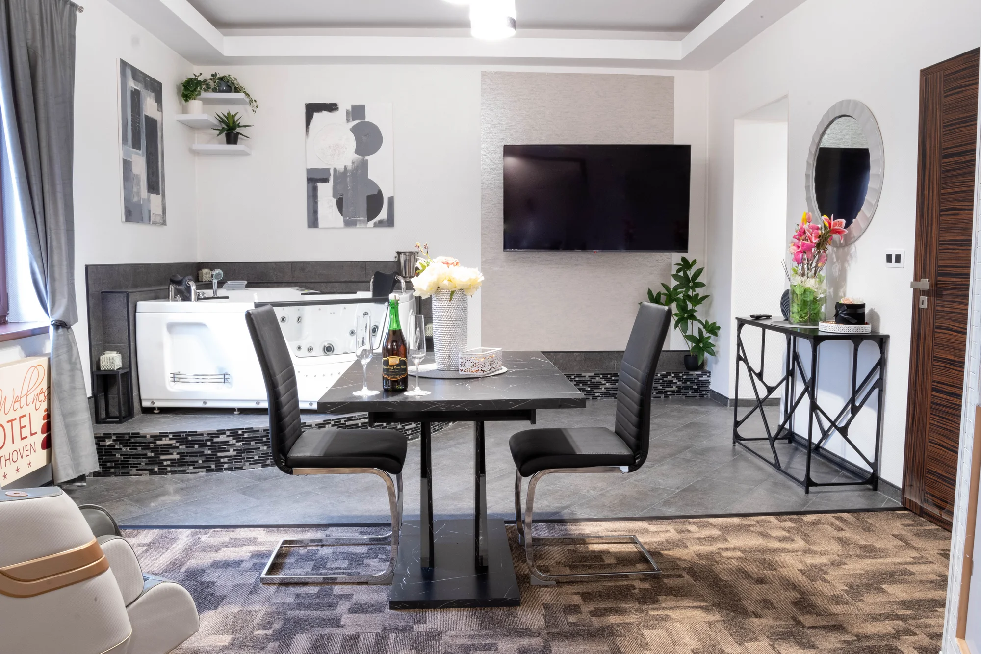 4* pobyt v Chomutově: balíčky se snídaní, privátním wellness i vířivkou na pokoji