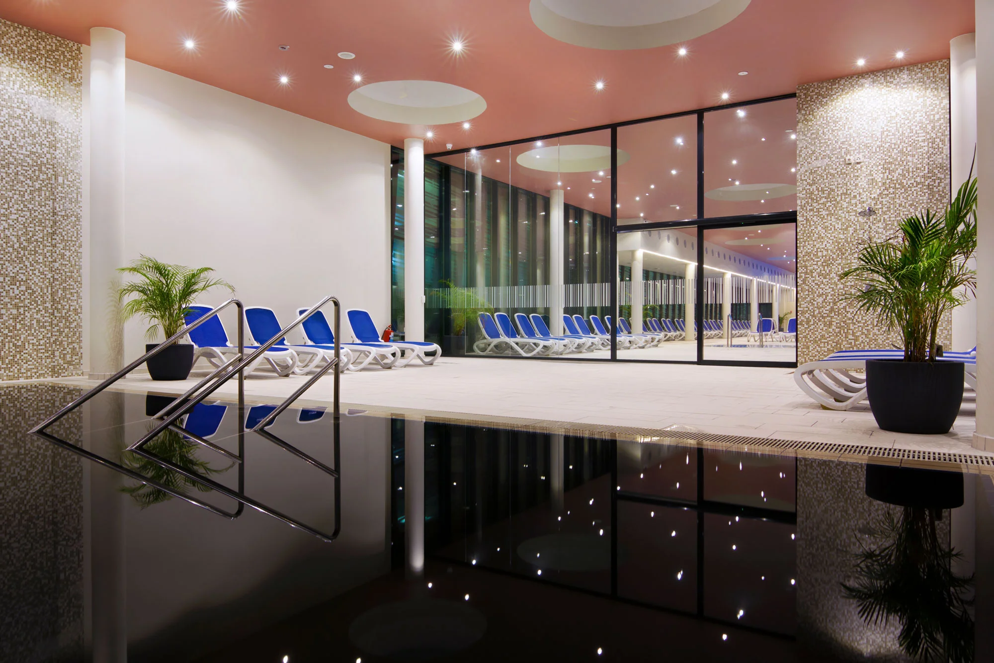 Termály ve Slovinsku: 5* hotel s polopenzí, neomezeně bazénový komplex, vstup do saunového světa