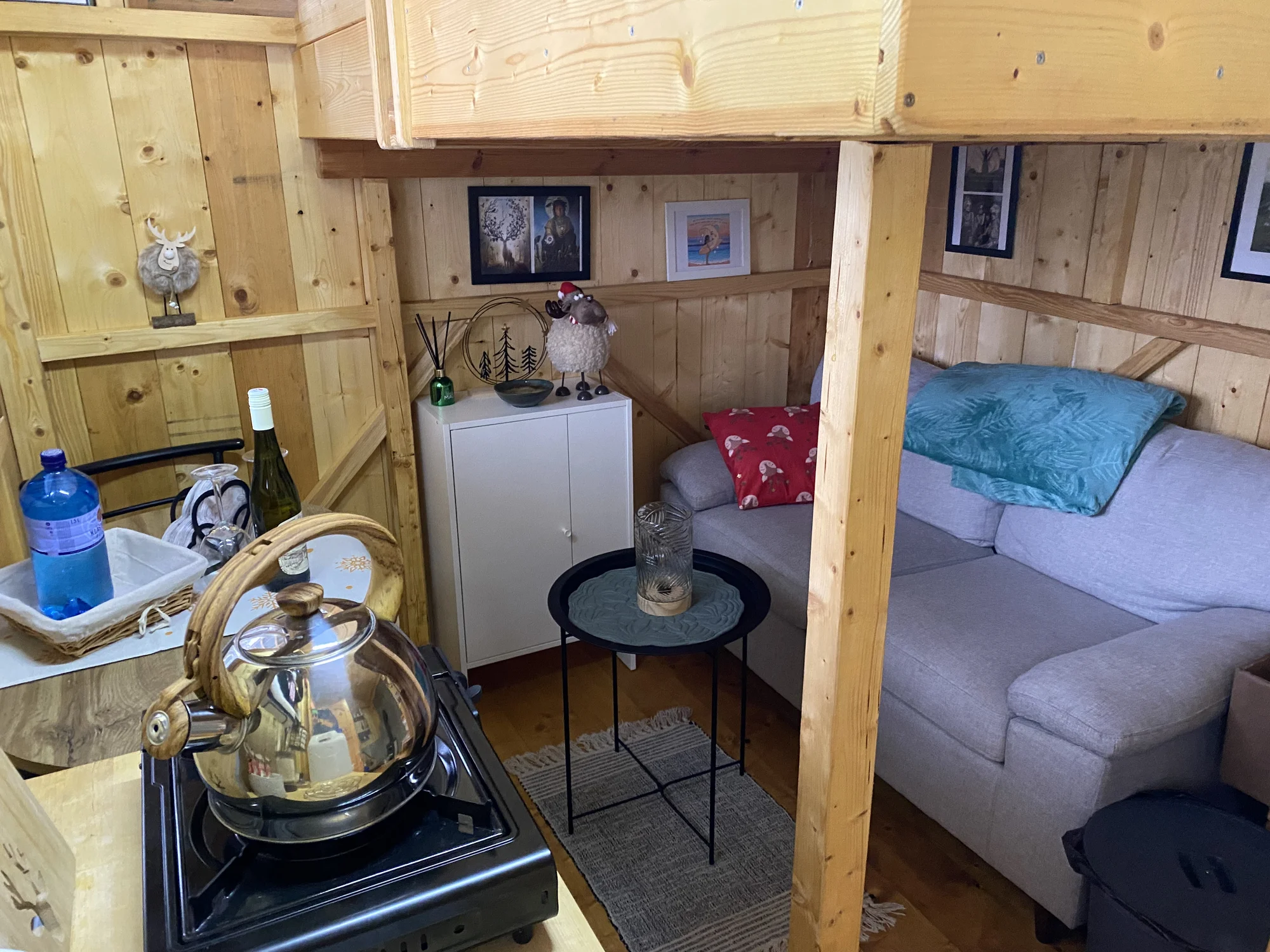 Tiny House s výhledem do krajiny Podkrkonoší i s možností využití koupacího sudu