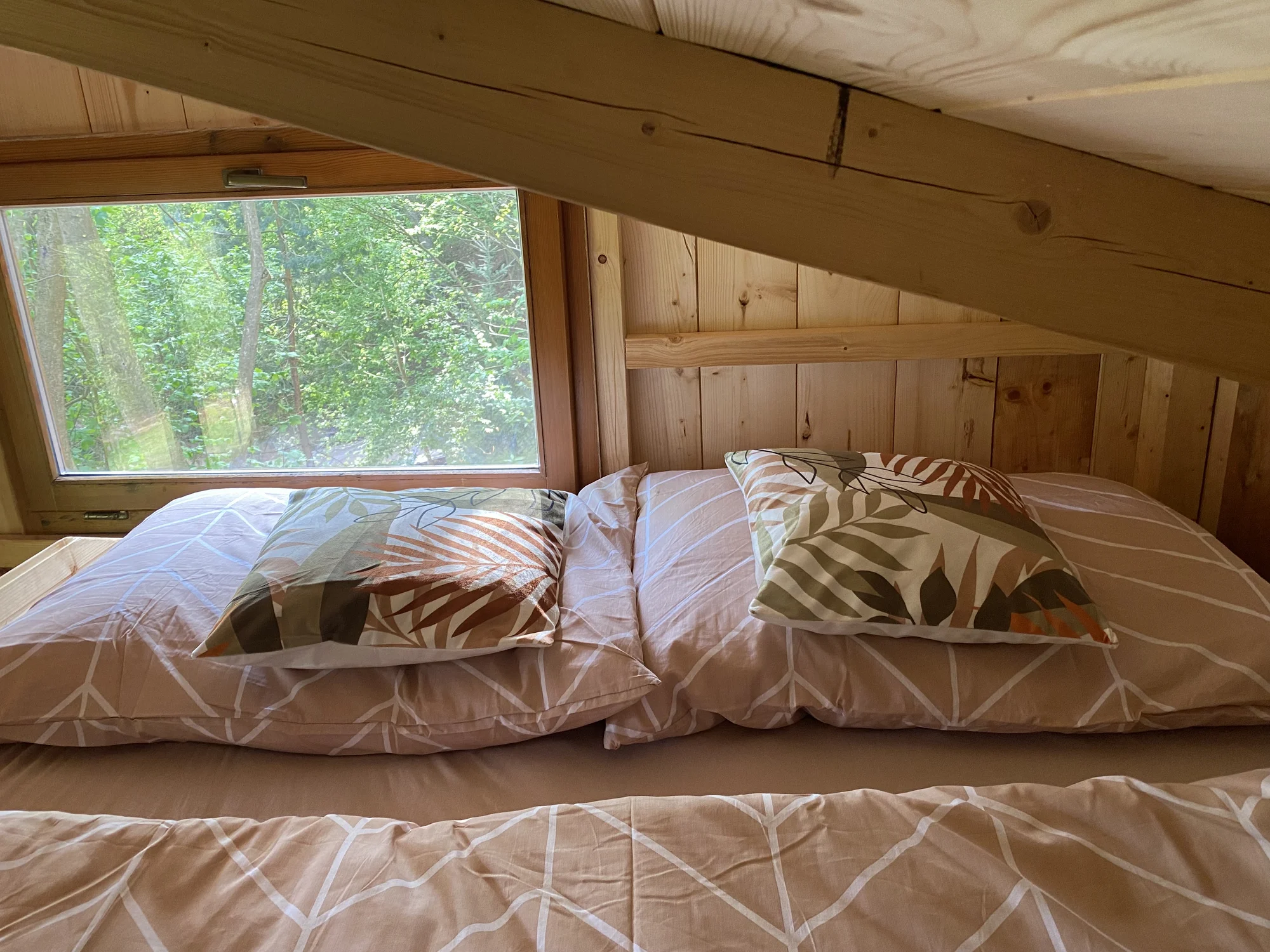 Tiny House s výhledem do krajiny Podkrkonoší i s možností využití koupacího sudu