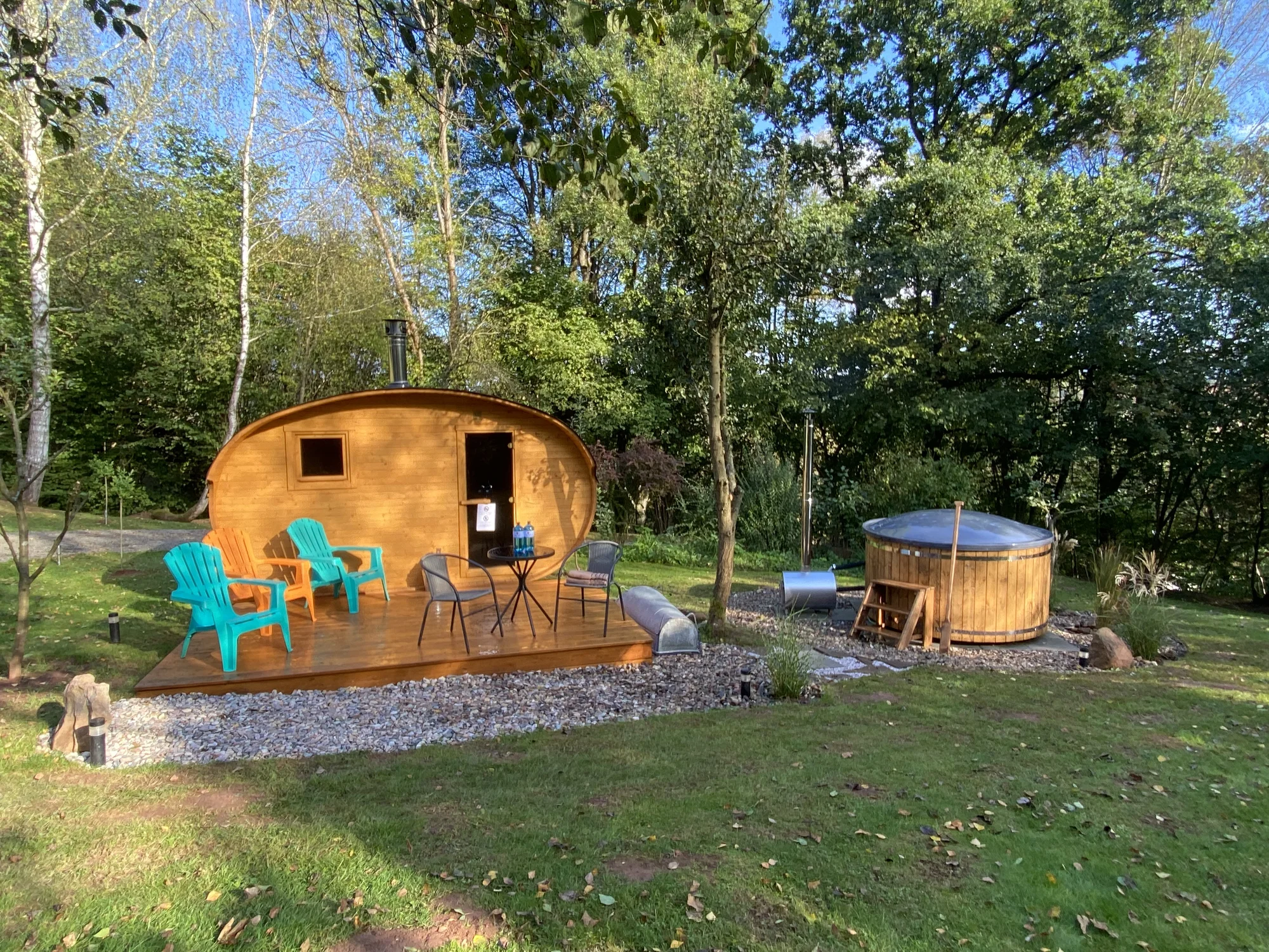 Tiny House s výhledem do krajiny Podkrkonoší i s možností využití koupacího sudu