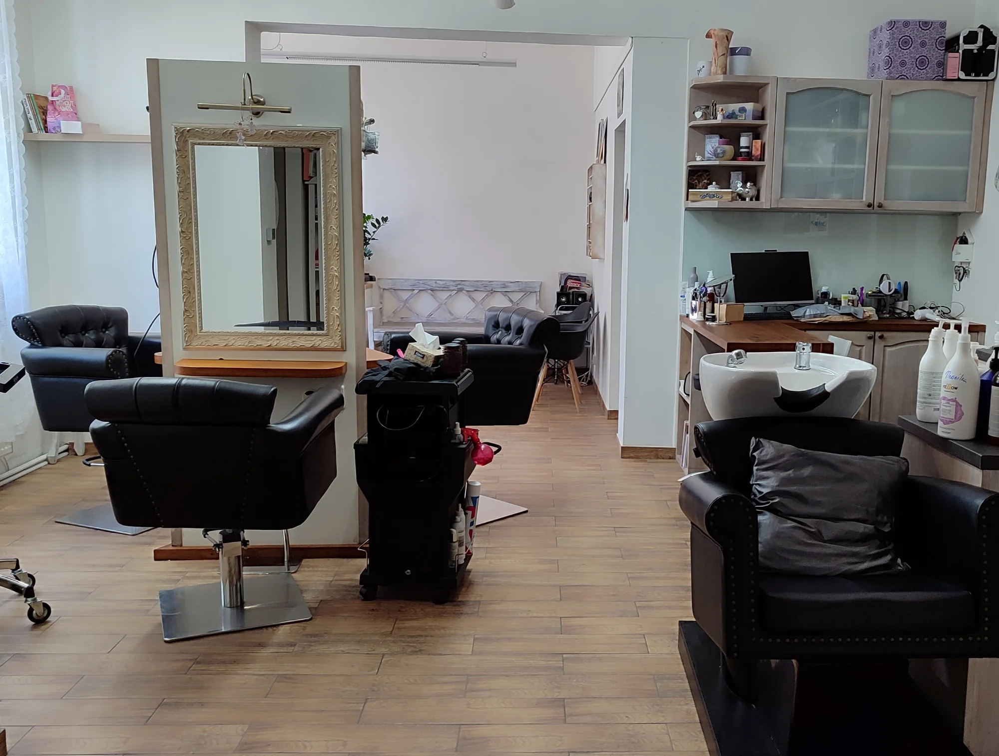 Kadeřnické balíčky pro všechny délky vlasů: střih, barvení i čištění Malibu C