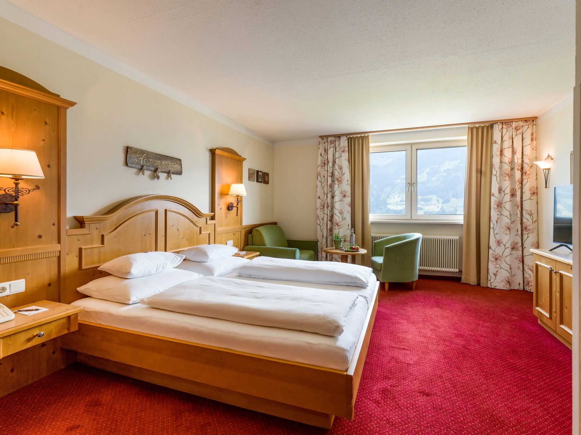 Dovolená v Zillertalu: hotel u lanovky, polopenze a neomezený wellness s výhledem