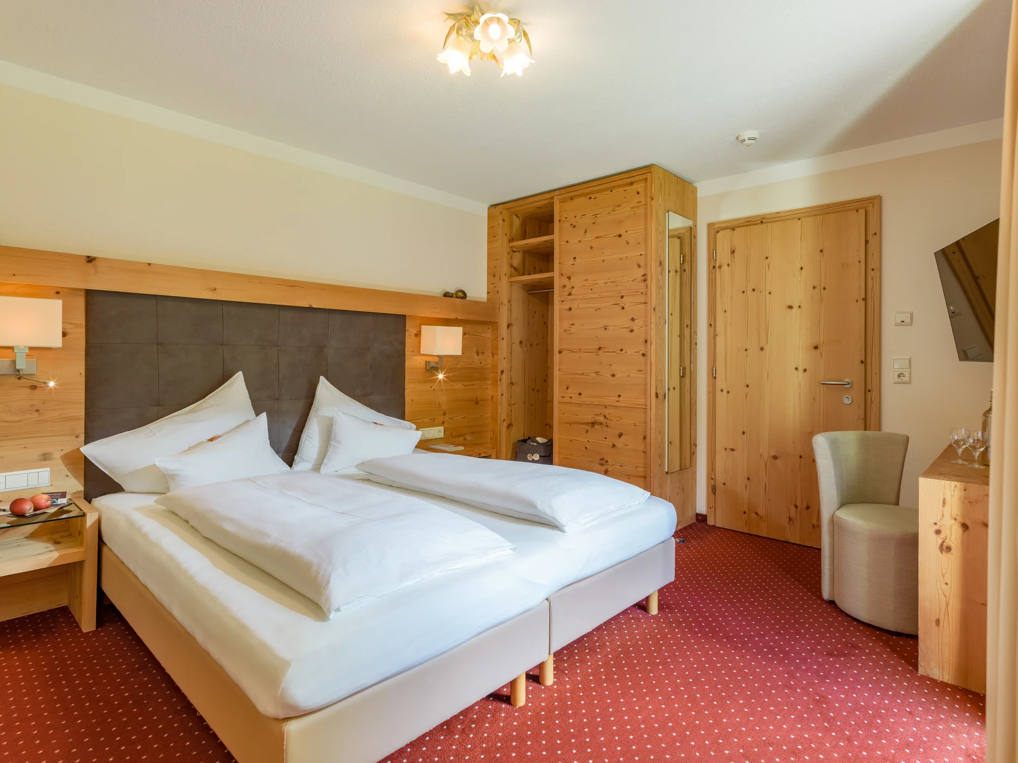Dovolená v Zillertalu: hotel u lanovky, polopenze a neomezený wellness s výhledem