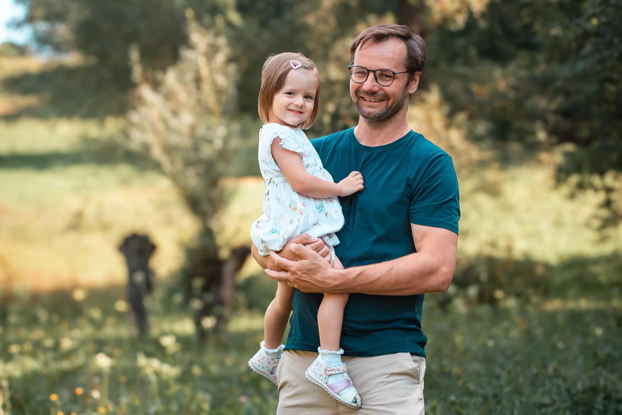 Focení v exteriéru či ateliéru: pro jednotlivce, páry, těhotné nebo rodiny