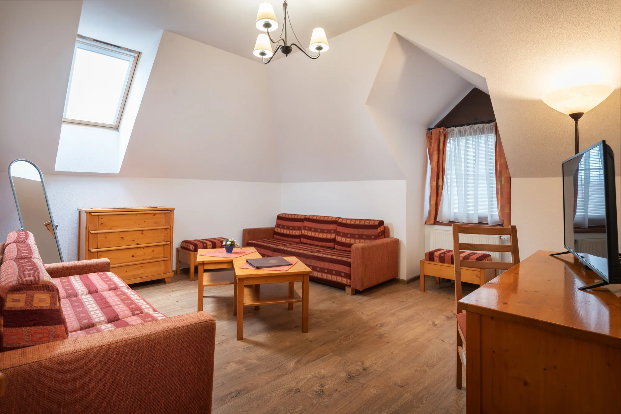 Dovolená na ranči v Novém Tekově: Koně, polopenze, bowling i wellness