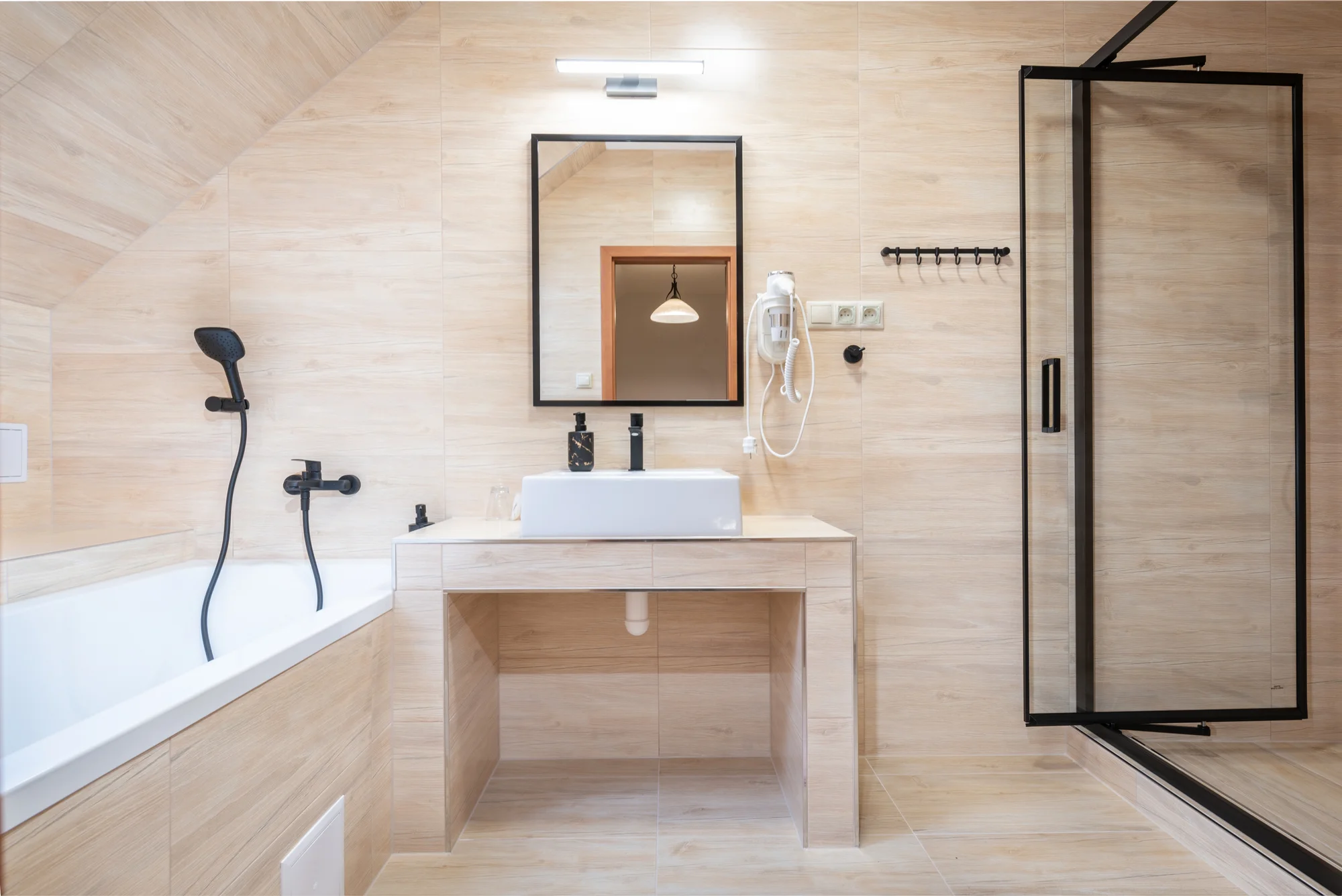 Dovolená na ranči v Novém Tekově: Koně, polopenze, bowling i wellness