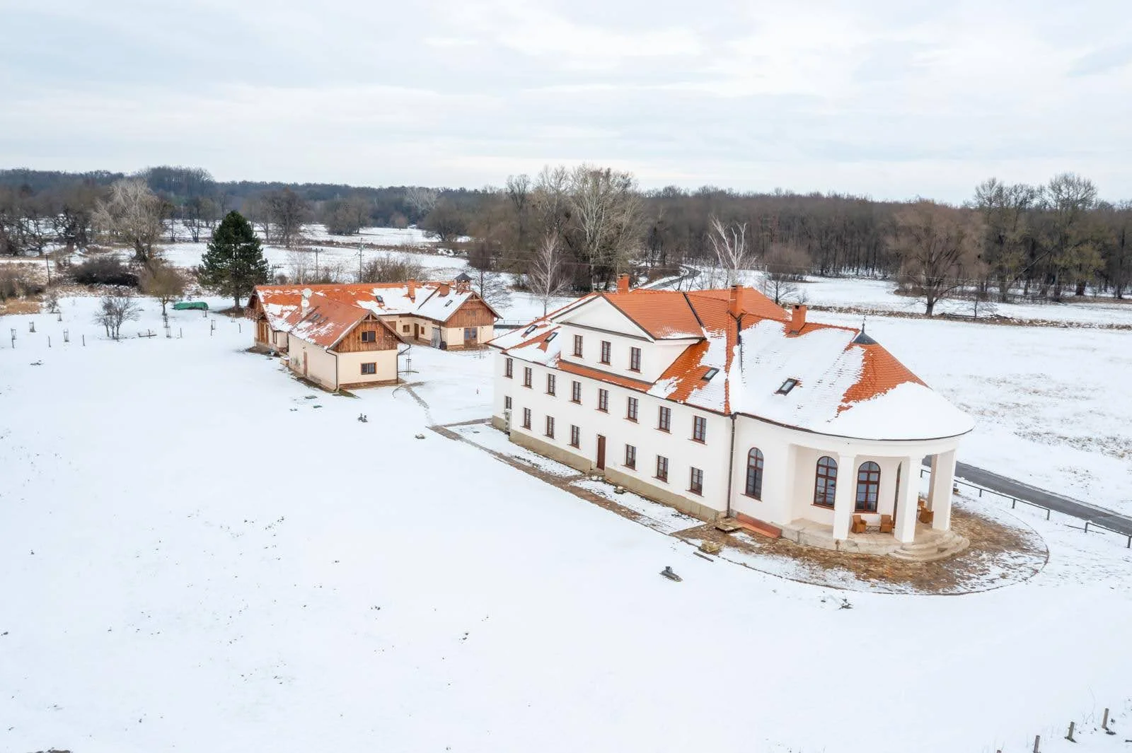 Příjemný pobyt nedaleko Valtic a Lednice se snídaní a privátním wellness