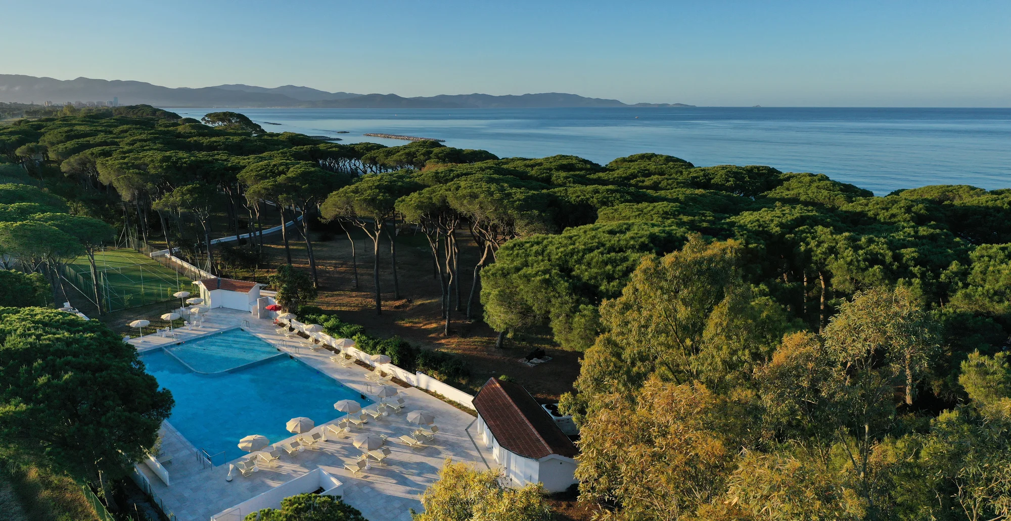 Luxusní dovolená v Toskánsku: 5* hotel přímo u pláže, snídaně nebo polopenze, animace