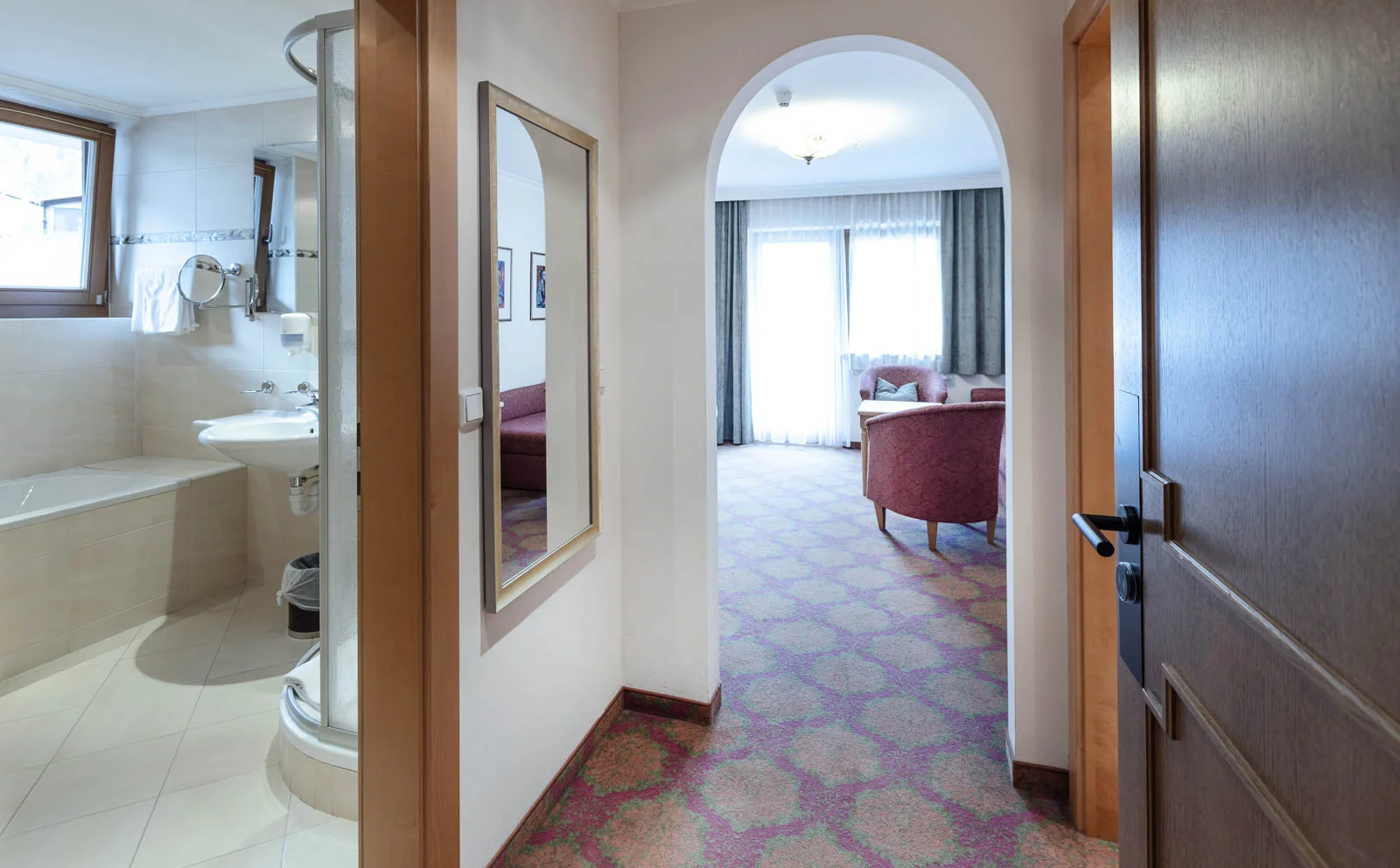 Dovolená v Mayrhofenu v Zillertalských Alpách: 3* hotel v Zillertalu, snídaně i výlety