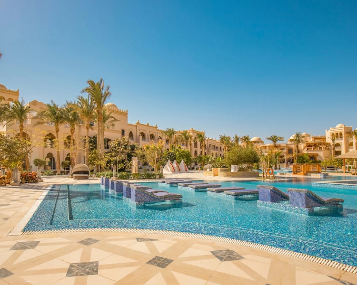 Letecký zájezd do Egypta: 5* hotel v Hurghadě jen pro dospělé, pláž, bazény a all inclusive