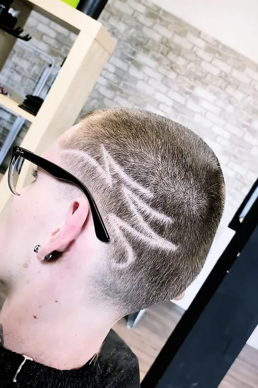 Barber Hustopeče: střih pro chlapce i nový účes vč. vousů pro pány