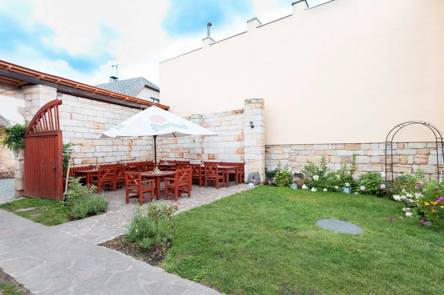 Pobyt v srdci Českého ráje: hotel se snídaní i polopenzí s degustační večeří