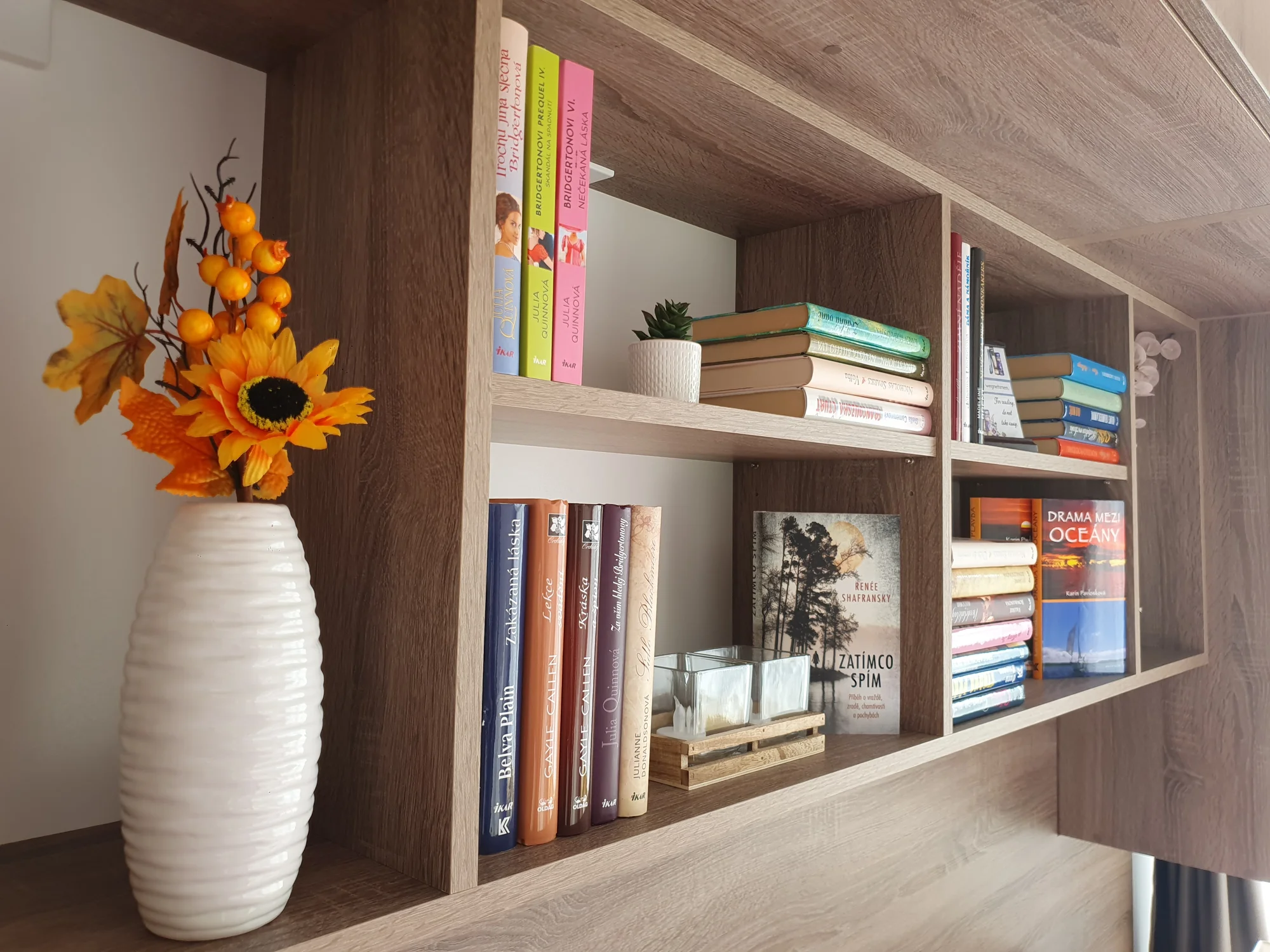 Pohodová dovolená: zcela nový apartmán na břehu Malého Lipna, předzahrádka