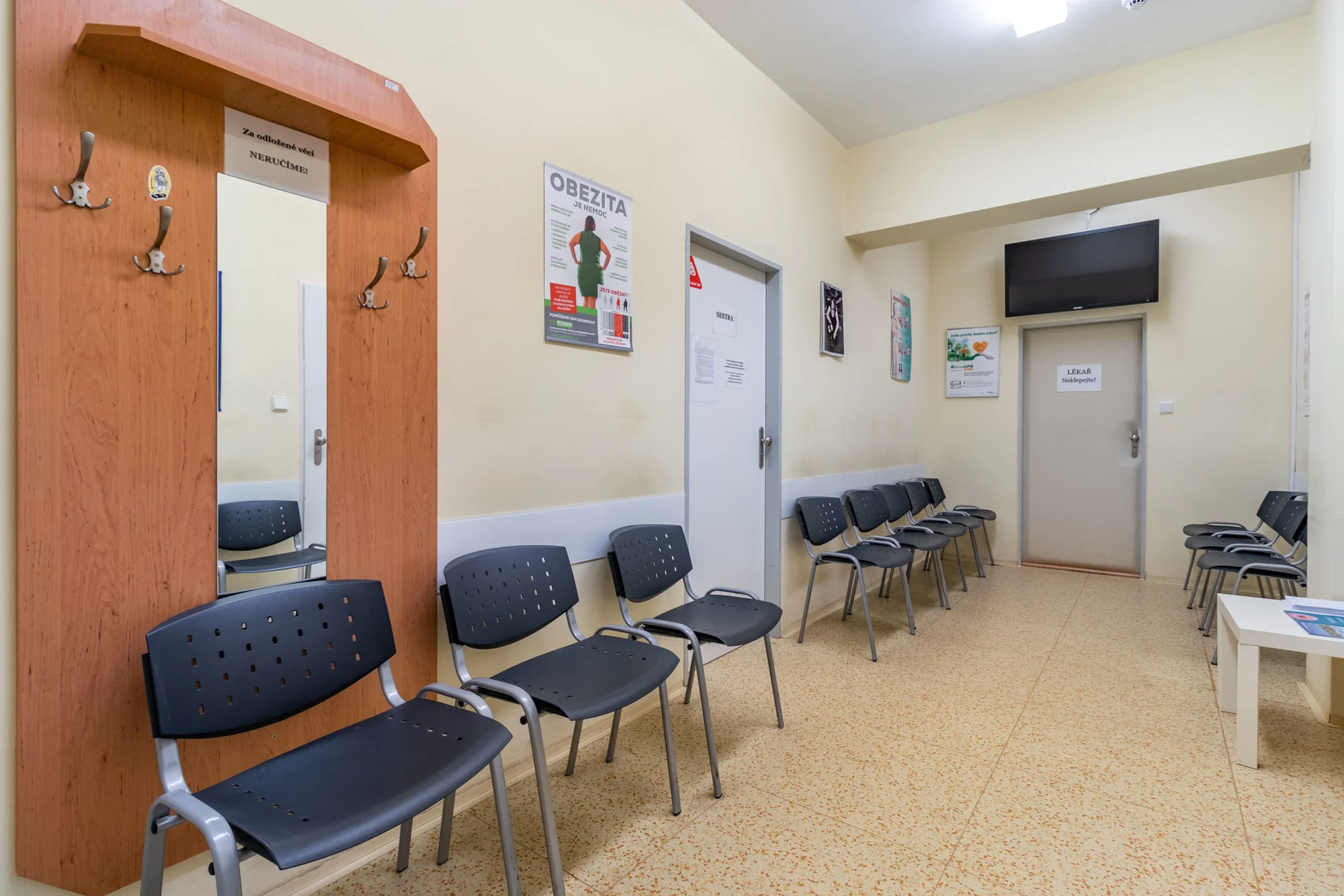 Výplň rtů kyselinou hyaluronovou i aplikace botulotoxinu do obličejové partie dle výběru