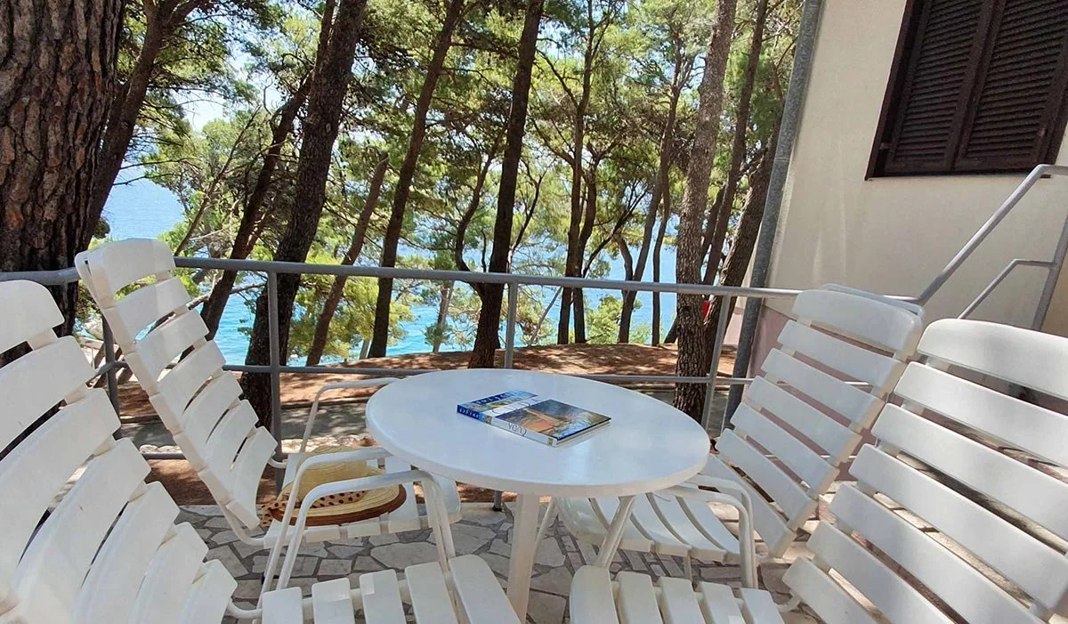 Plážový resort u Omiše: all inclusive light, bungalov až pro 4 osoby, v létě animace