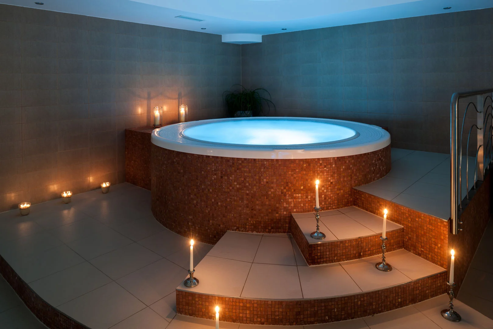 Romantika v Hluboké nad Vltavou: 4* zámecký hotel, luxusní wellness i jídlo