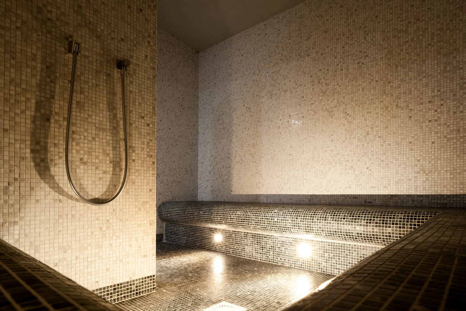 Romantika v Hluboké nad Vltavou: 4* zámecký hotel, luxusní wellness i jídlo