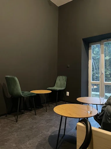 Teplý nápoj s sebou či s dezertem dle výběru nebo dvě sklenky prosecca