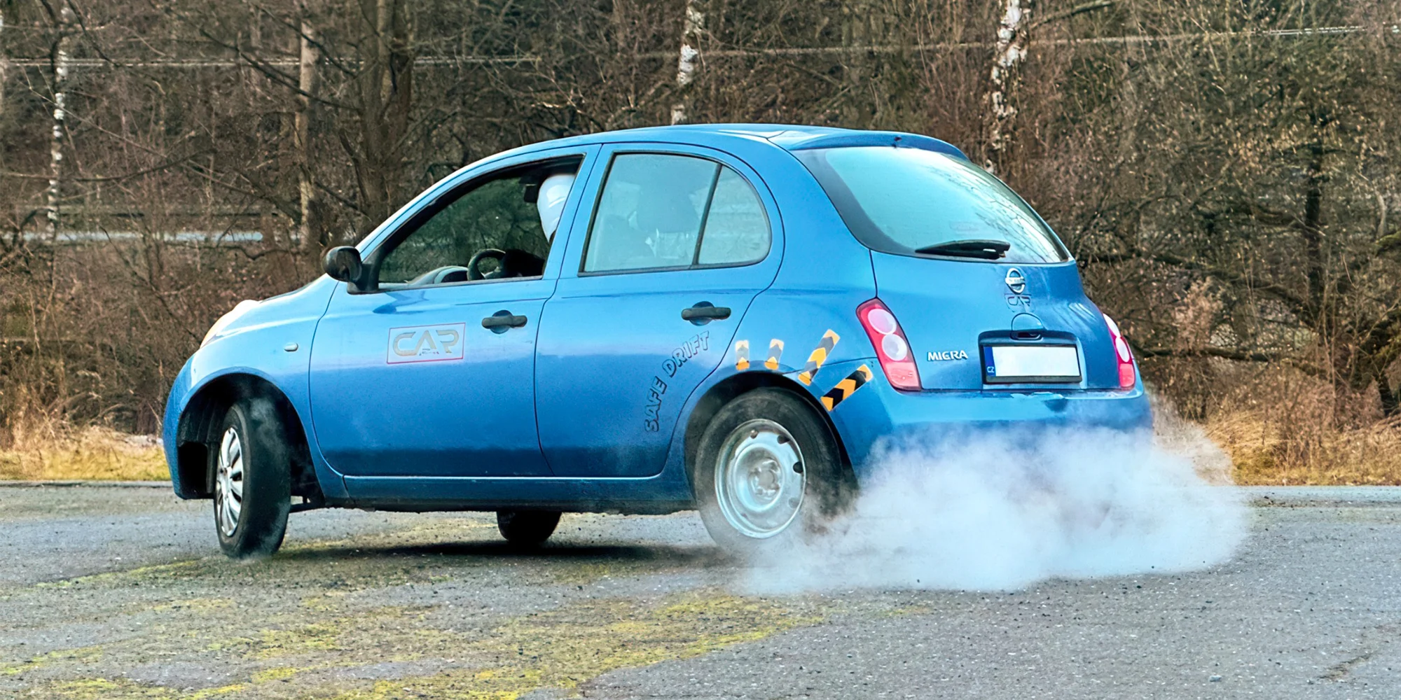 Zážitky za volantem: kurzy smyku a bezpečného driftování u Příbrami
