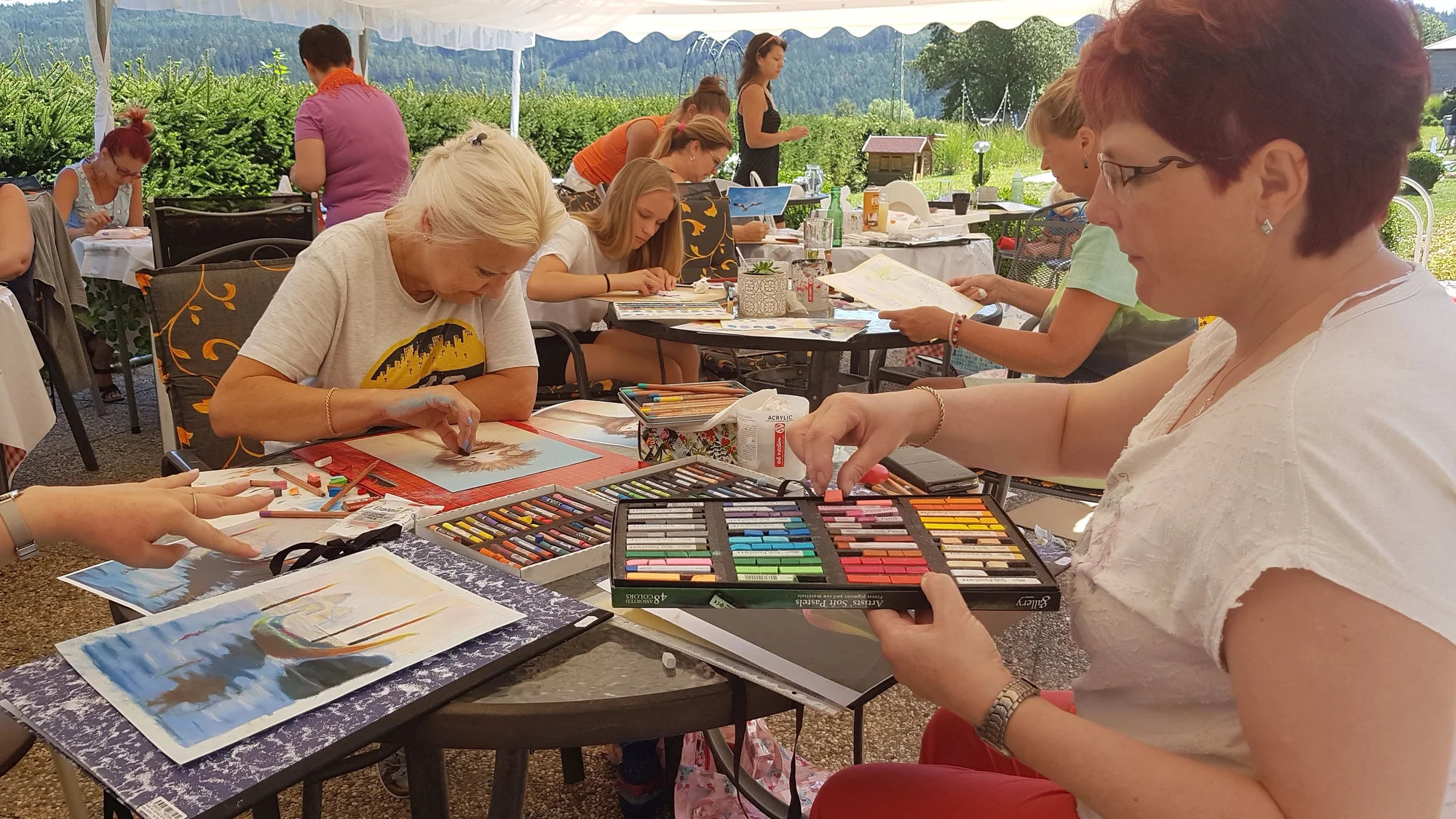 Víkendové kurzy malby, kresby a uměleckých technik: akvarel, akryl, pastely, pastelky či sketching