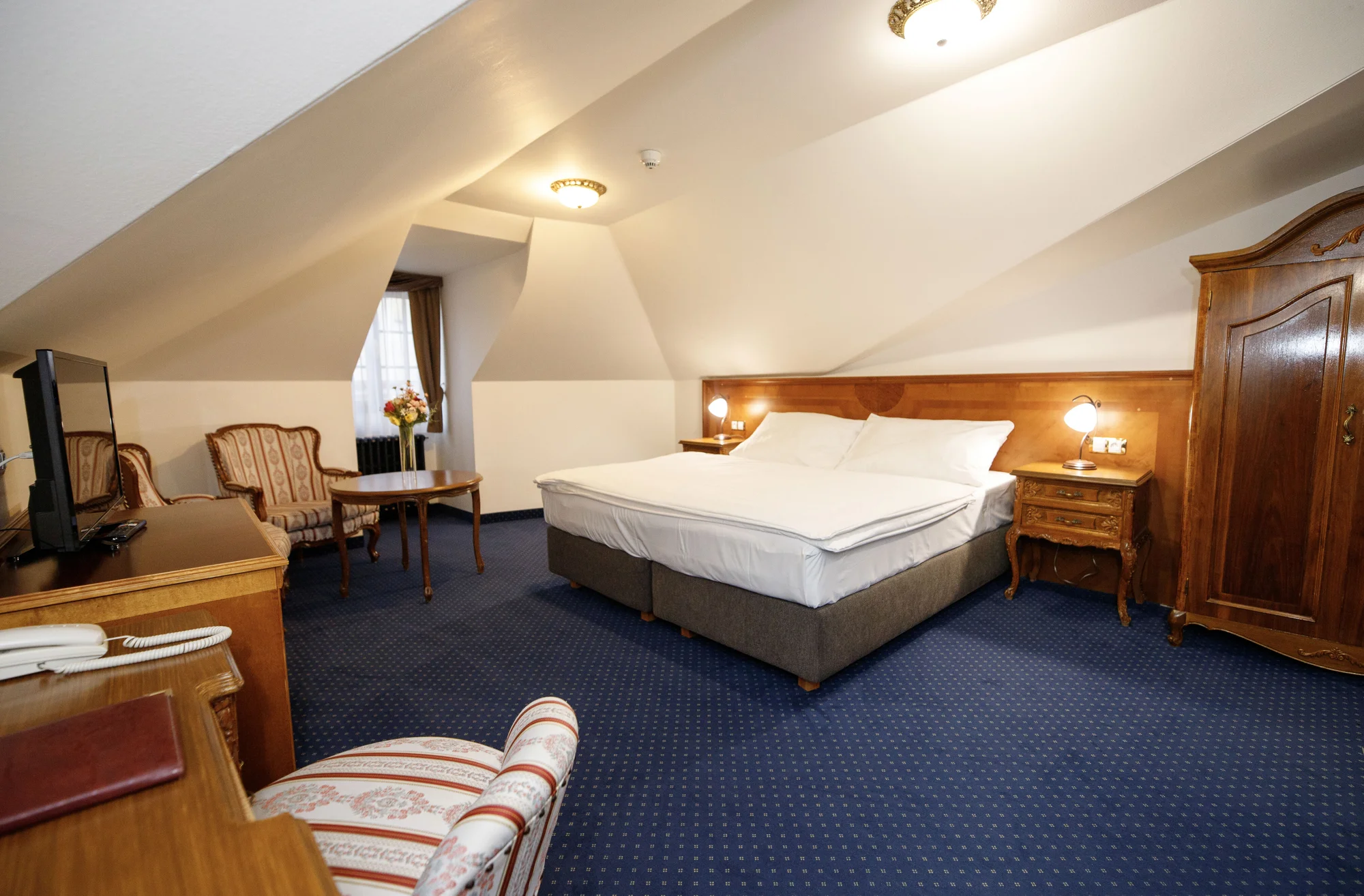 Romantika v Hluboké nad Vltavou: 4* zámecký hotel, luxusní wellness i jídlo