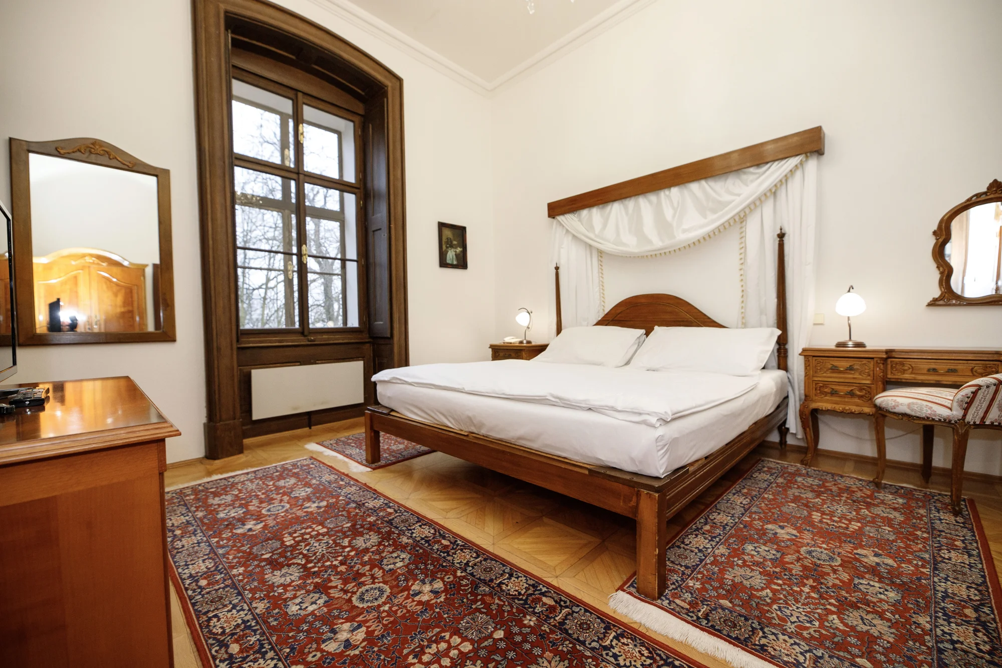 Romantika v Hluboké nad Vltavou: 4* zámecký hotel, luxusní wellness i jídlo