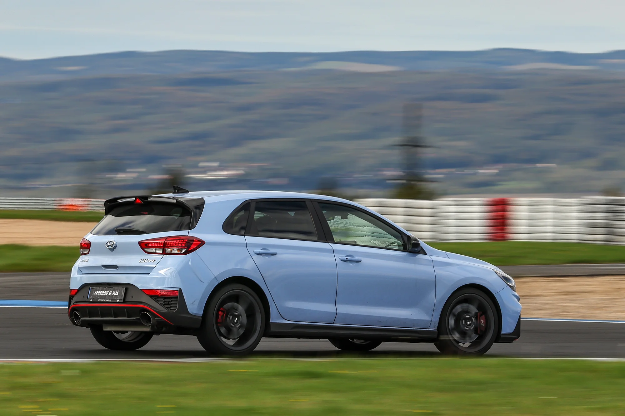 Zážitková jízda ve voze Hyundai i30N: 20–40 min., 5 míst po celé ČR