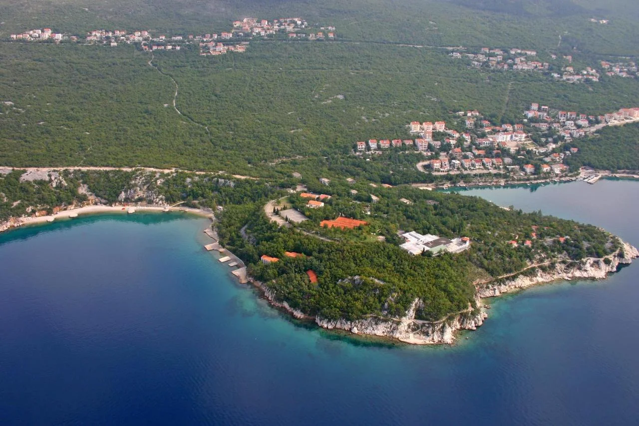 Chorvatsko na pohodu: pobyt v rodinném resortu kousek od pláže, snídaně nebo polopenze
