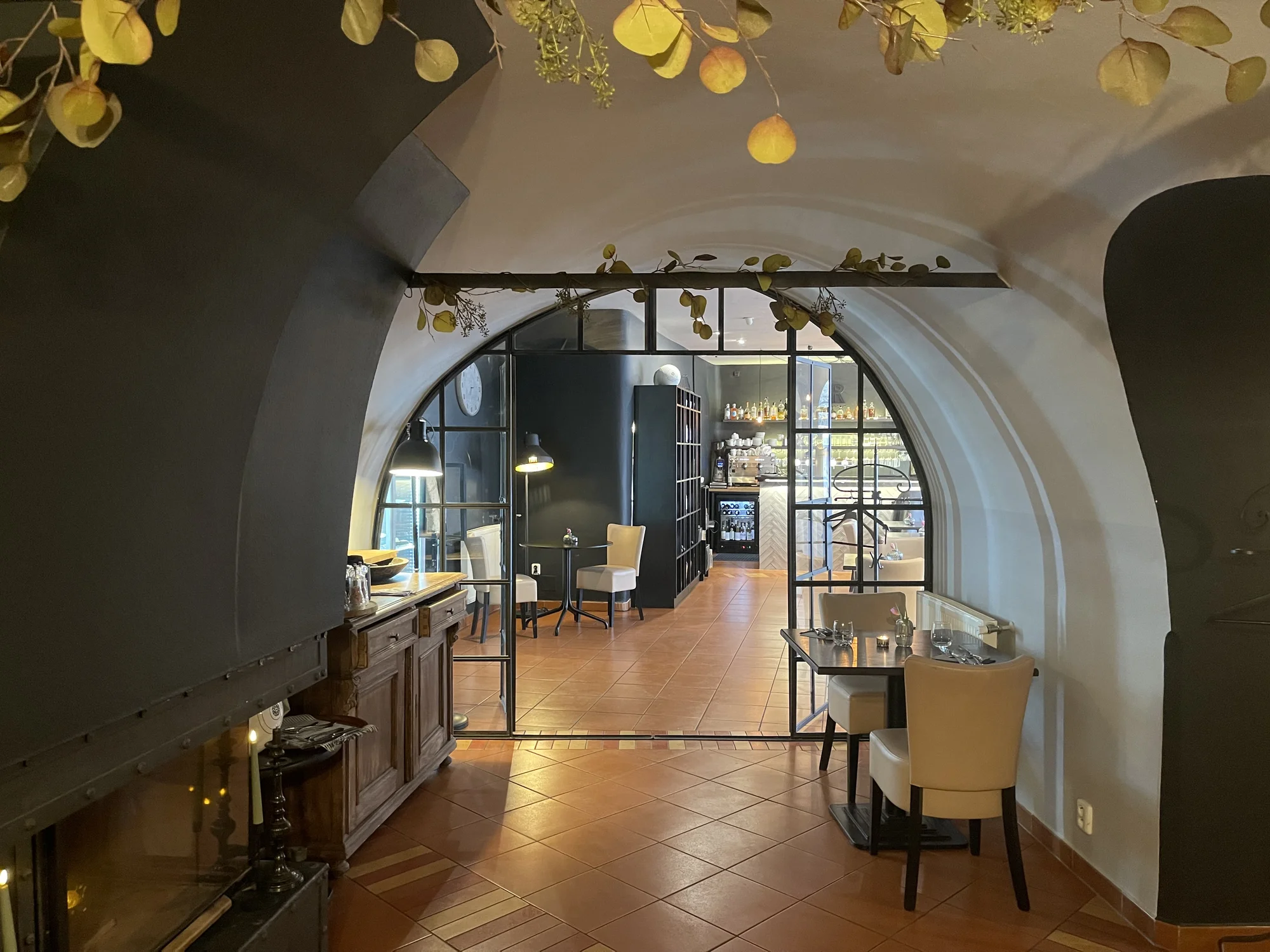 Pobyt v srdci Mikulova v Boutique hotelu Templ: snídaně, degustační menu s vinným párováním i noc zdarma