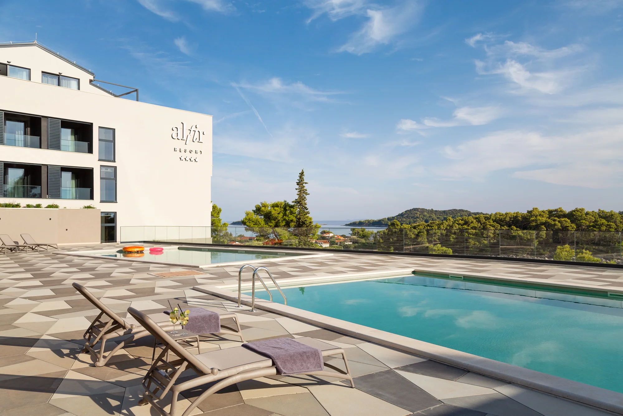 Dovolená na chorvatském ostrově Korčula: nový 4* hotel se snídaní či polopenzí i bazény, až 3 děti zdarma