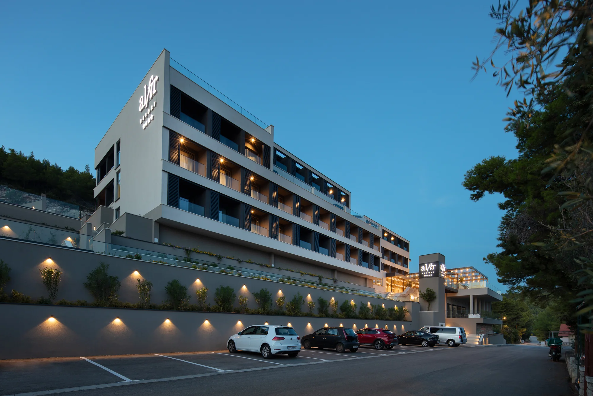 Dovolená na chorvatském ostrově Korčula: nový 4* hotel se snídaní či polopenzí i bazény, až 3 děti zdarma