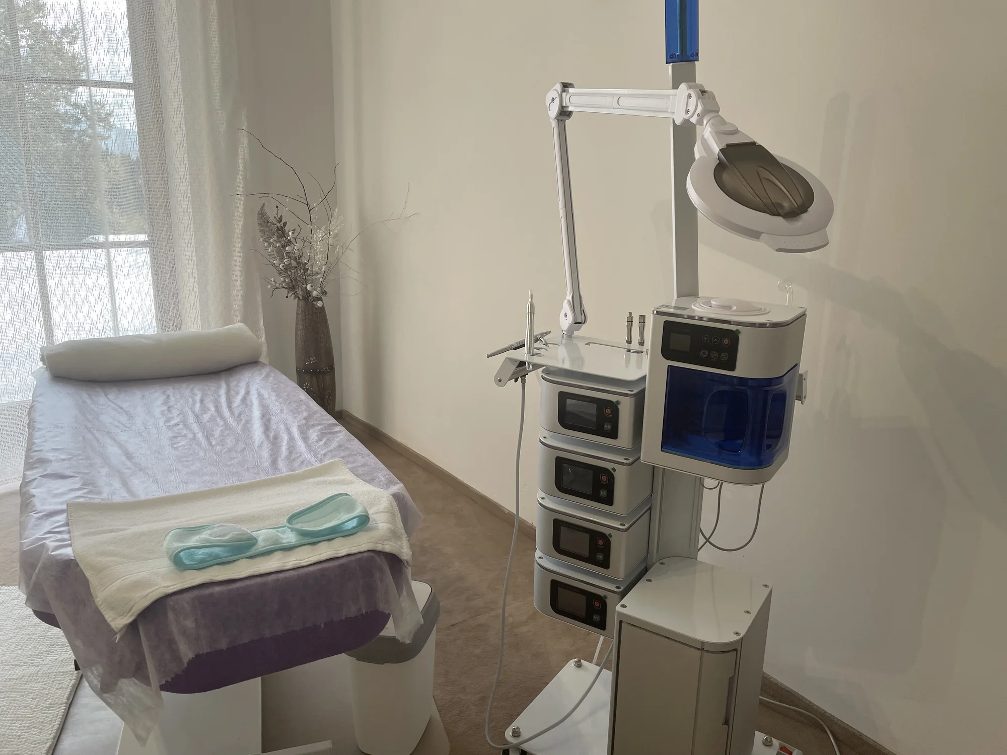 Kosmetická péče pro všechny typy pleti: základní čištění i přístrojové ošetření