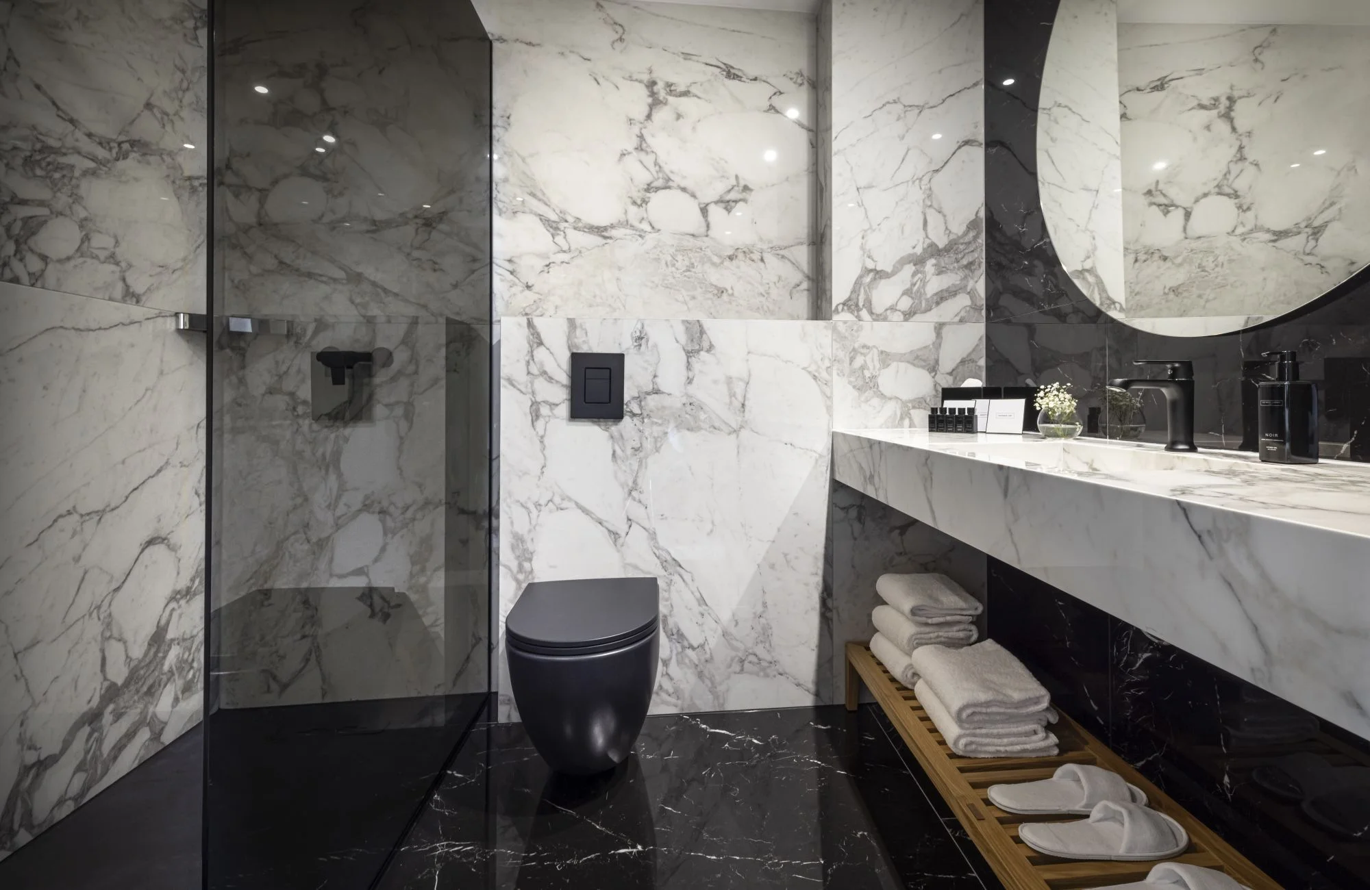 Luxusní dovolená v Chorvatsku: 4* hotel na promenádě Opatija, polopenze, infinity bazén