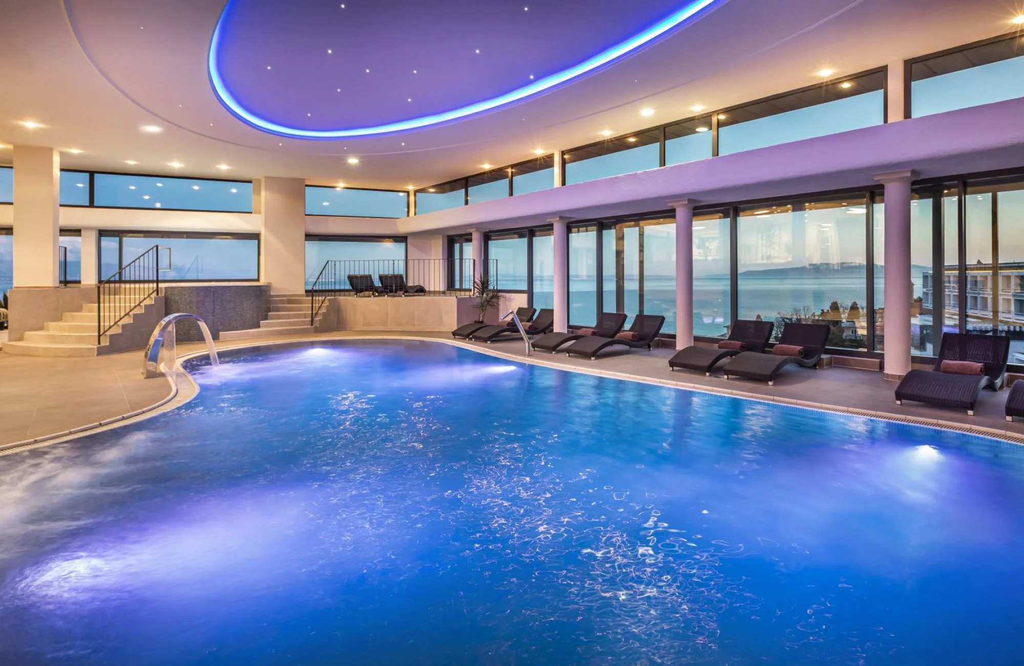 Luxusní dovolená v Chorvatsku: 4* hotel na promenádě Opatija, polopenze, infinity bazén