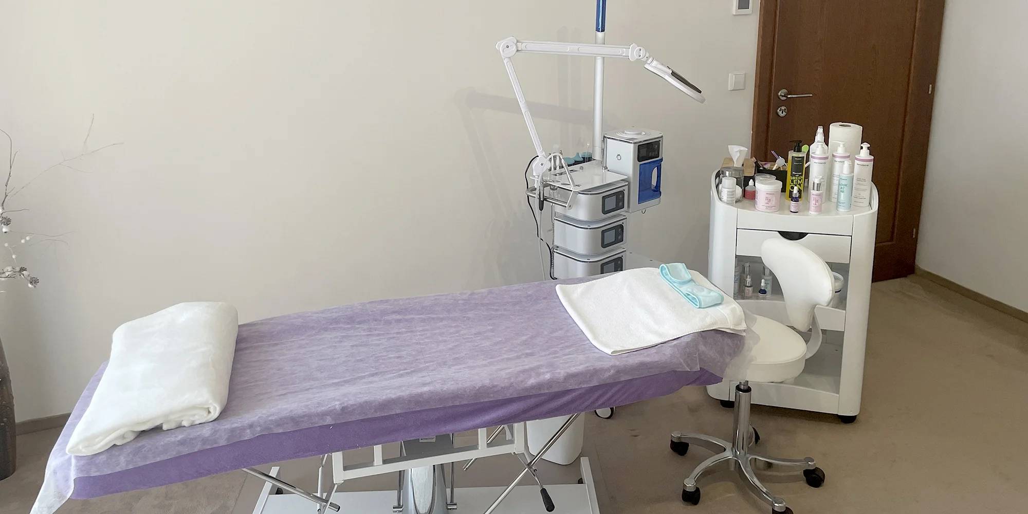 Kosmetická péče pro všechny typy pleti: základní čištění i přístrojové ošetření
