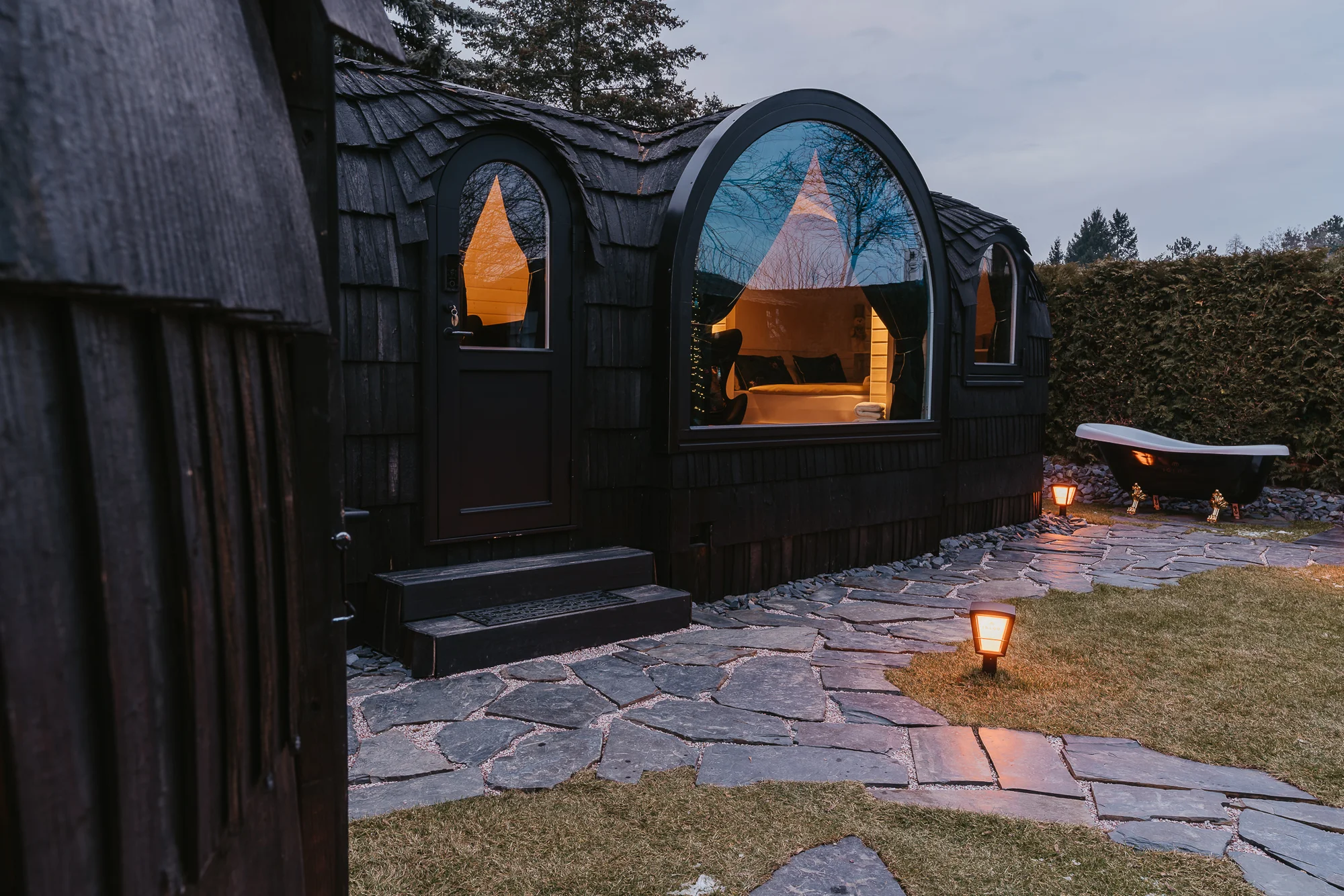 Designové iglú u Plumlovské přehrady: privátní vířivka, sauna a masážní křeslo