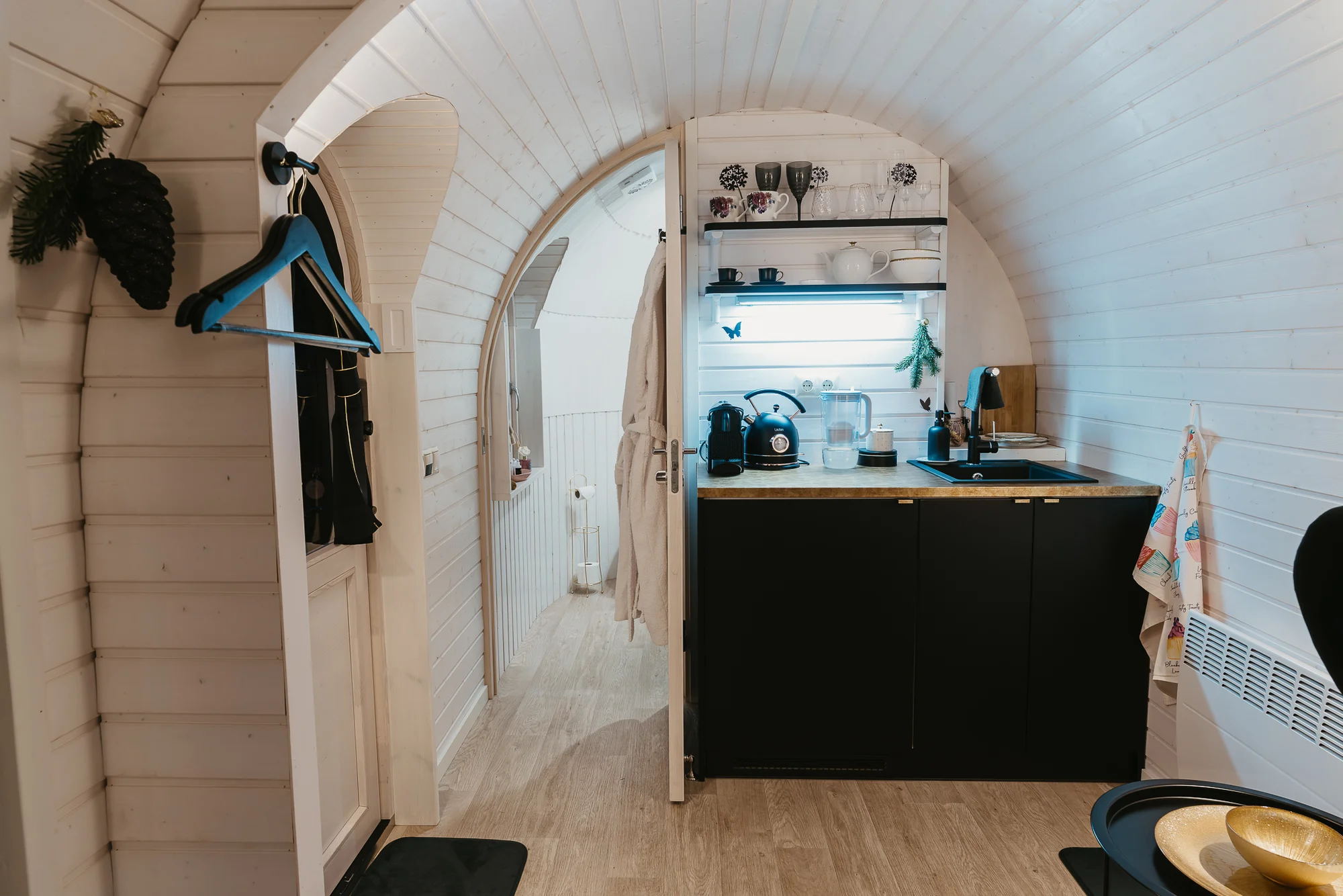Designové iglú u Plumlovské přehrady: privátní vířivka, sauna a masážní křeslo