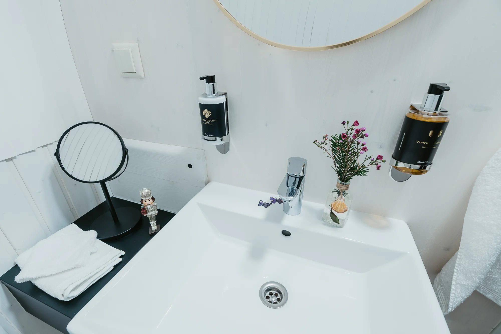 Designové iglú u Plumlovské přehrady: privátní vířivka, sauna a masážní křeslo