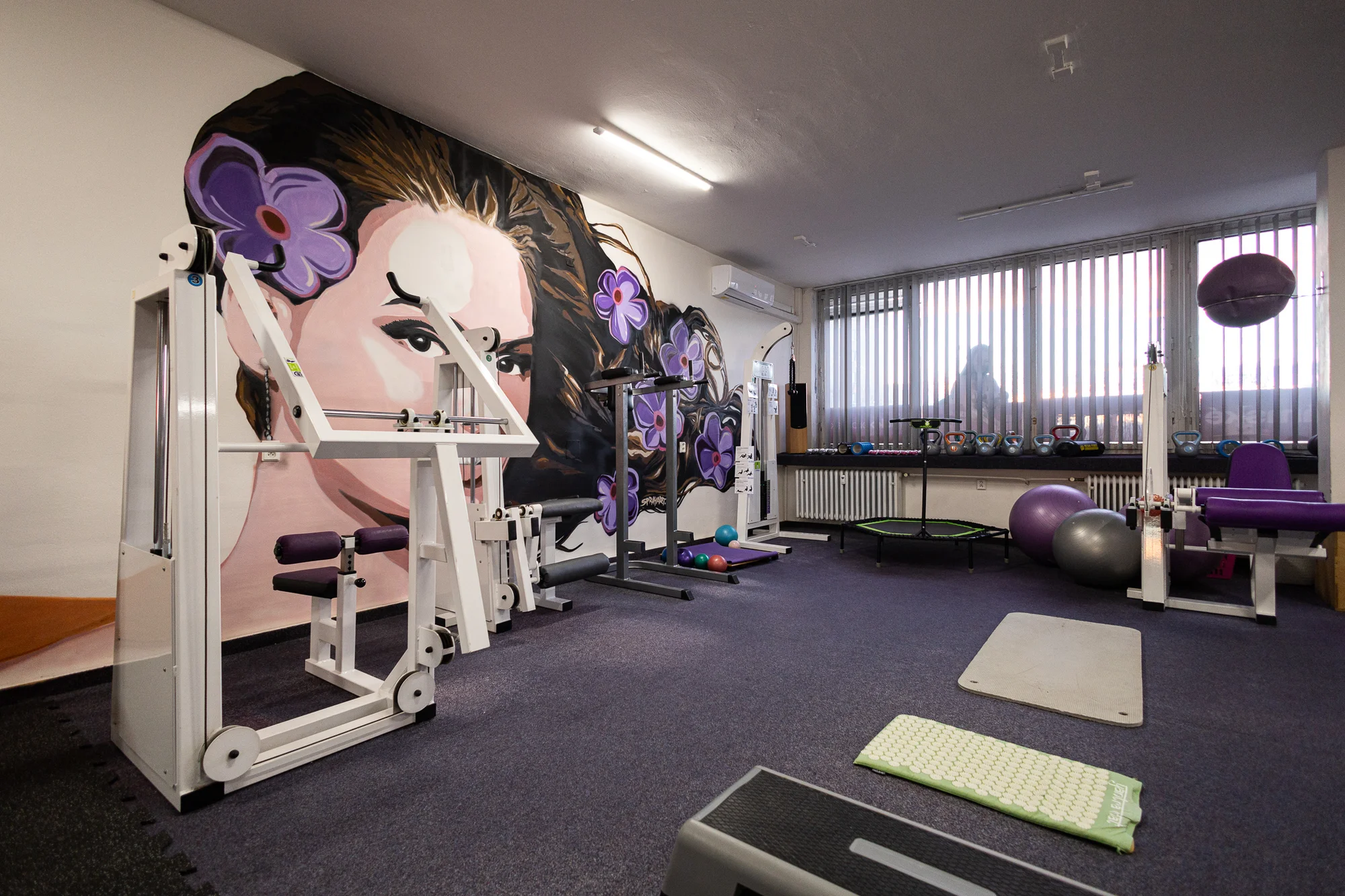 Dámské fitness Jako proutek: vstupy, permanentka i skupinová lekce